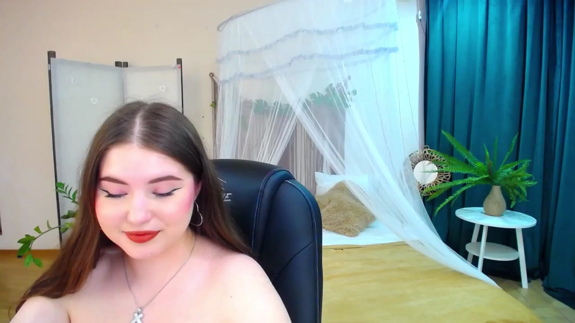 Gallery image thumbnail from AdmireMyEyes's myfreecams stream on, 05/06/2025, 09:49 image 20 of 20