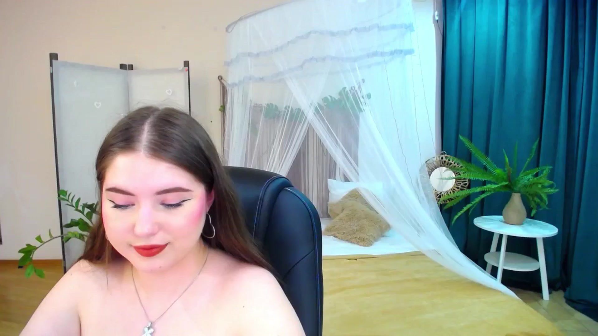 Gallery image thumbnail from AdmireMyEyes's myfreecams stream on, 05/06/2025, 09:49 image 15 of 20