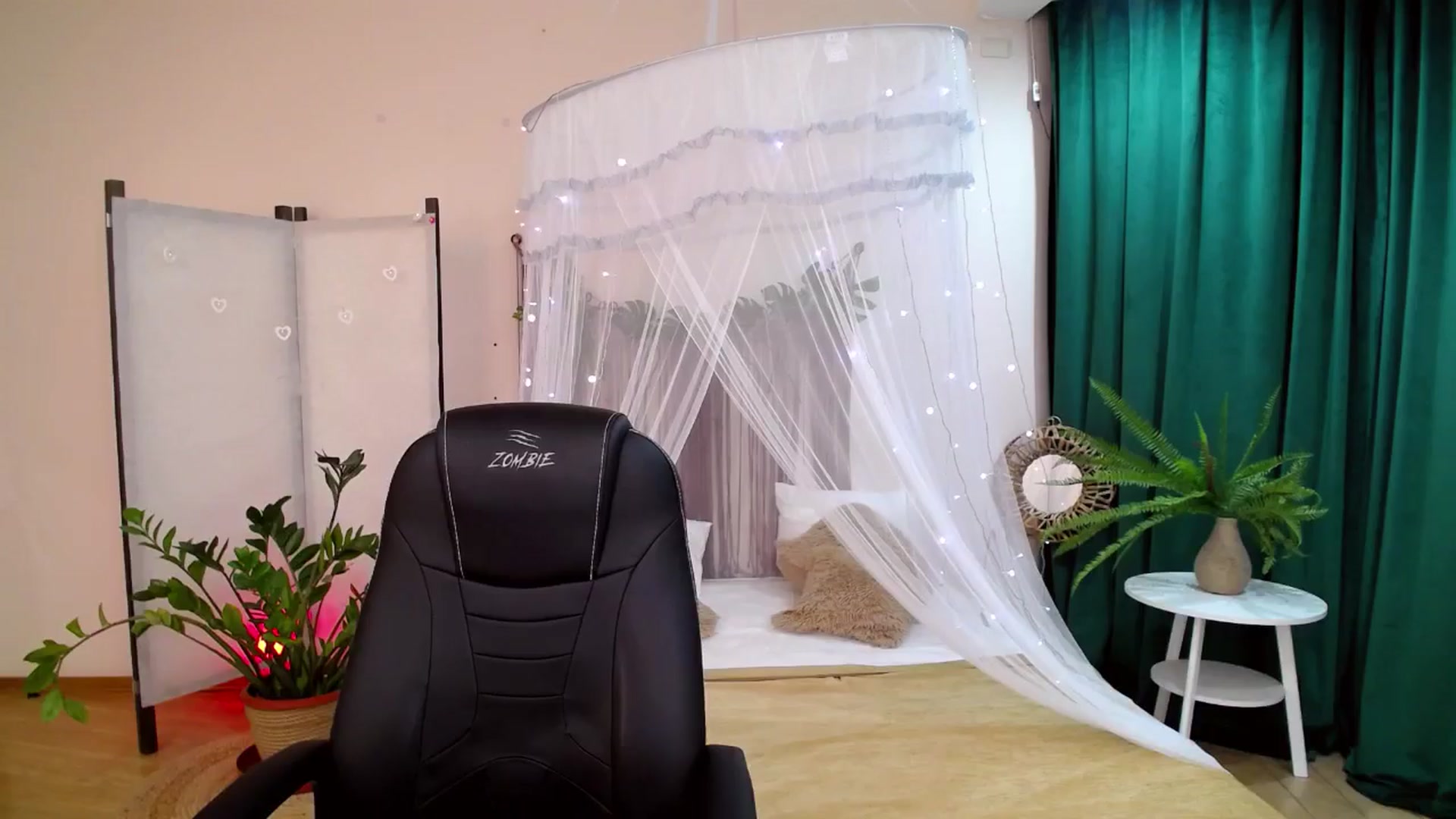 Gallery image thumbnail from AdmireMyEyes's myfreecams stream on, 05/07/2025, 21:48 image 6 of 20