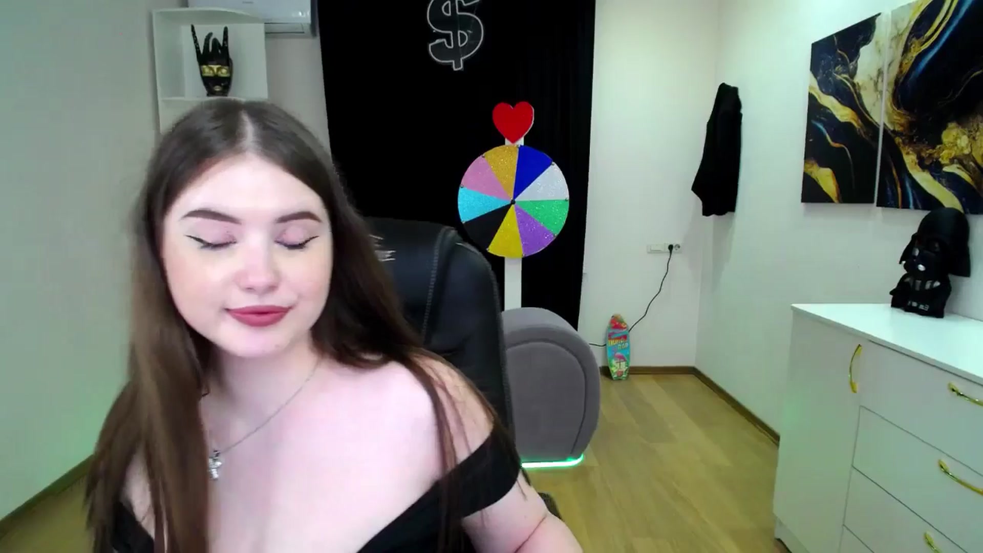 Gallery image thumbnail from AdmireMyEyes's myfreecams stream on, 05/08/2025, 01:01 image 18 of 20