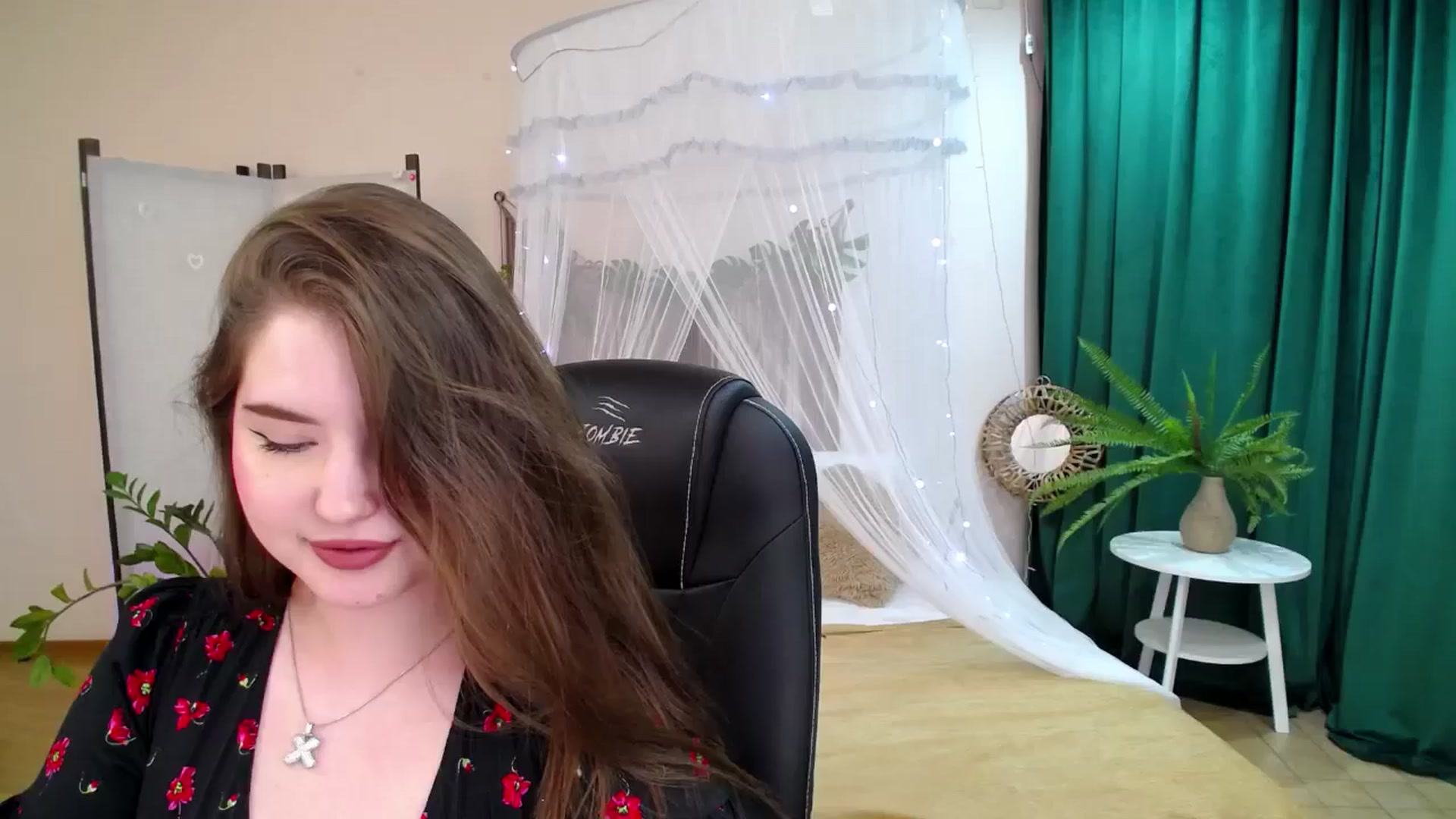 Gallery image thumbnail from AdmireMyEyes's myfreecams stream on, 05/09/2025, 01:06 image 15 of 20