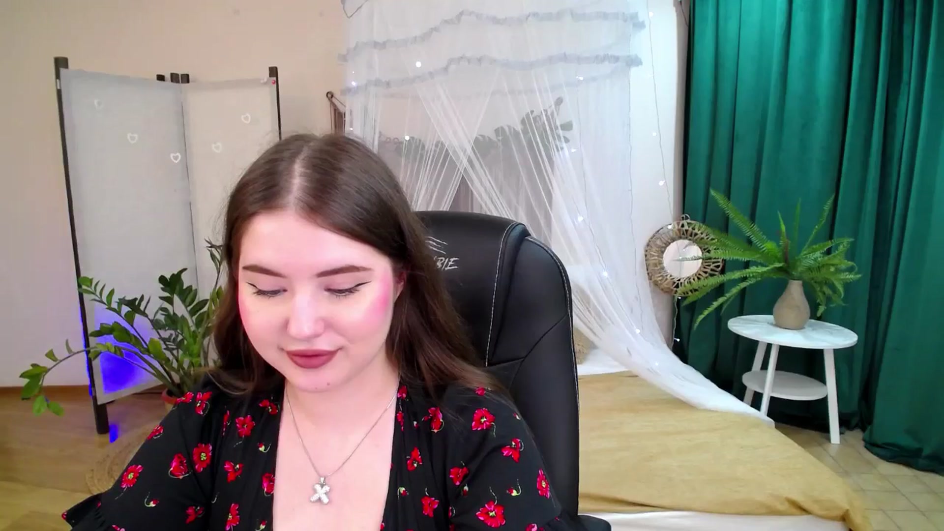 Gallery image thumbnail from AdmireMyEyes's myfreecams stream on, 05/09/2025, 01:06 image 2 of 20