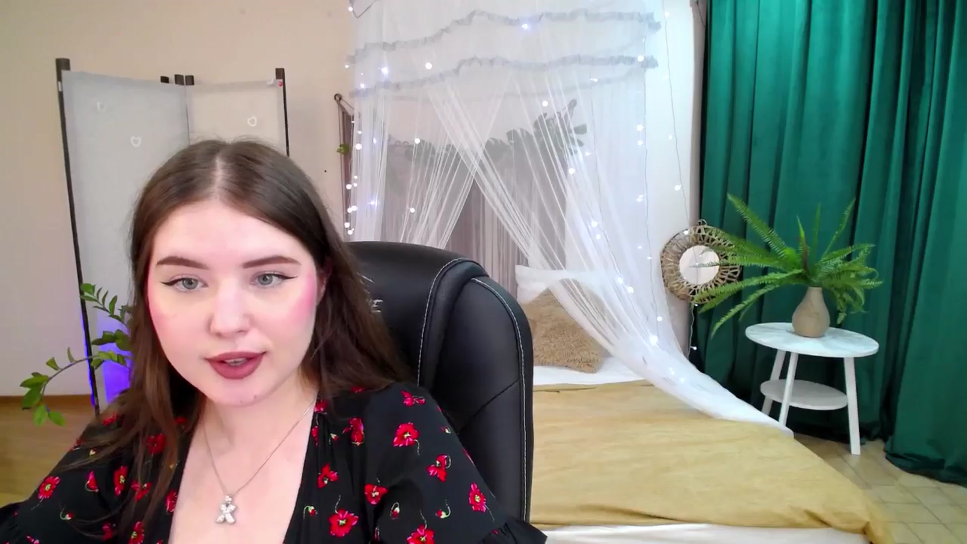 Gallery image thumbnail from AdmireMyEyes's myfreecams stream on, 05/09/2025, 01:06 image 6 of 20
