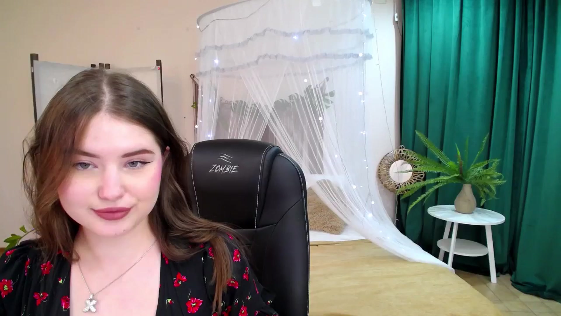 Gallery image thumbnail from AdmireMyEyes's myfreecams stream on, 05/09/2025, 01:06 image 16 of 20