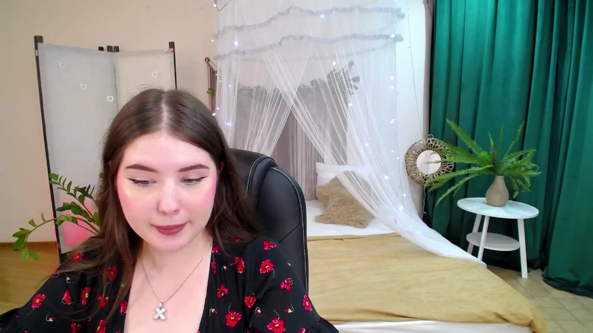 Gallery image thumbnail from AdmireMyEyes's myfreecams stream on, 05/09/2025, 01:06 image 5 of 20