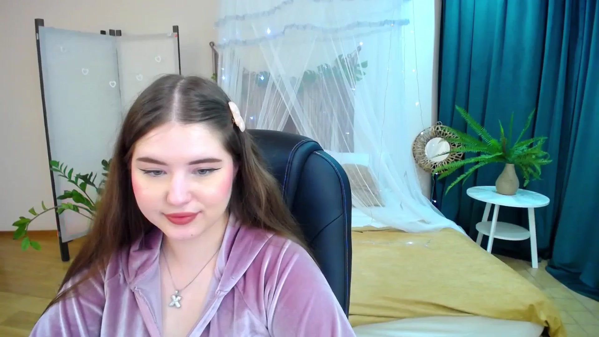 Gallery image thumbnail from AdmireMyEyes's myfreecams stream on, 05/10/2025, 23:50 image 6 of 20