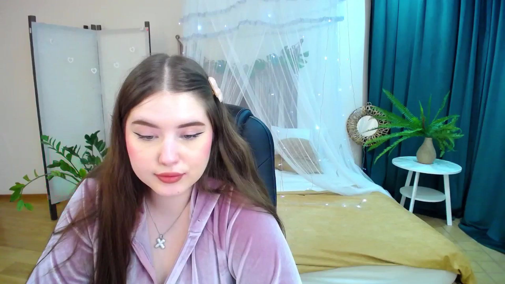Gallery image thumbnail from AdmireMyEyes's myfreecams stream on, 05/10/2025, 23:50 image 13 of 20