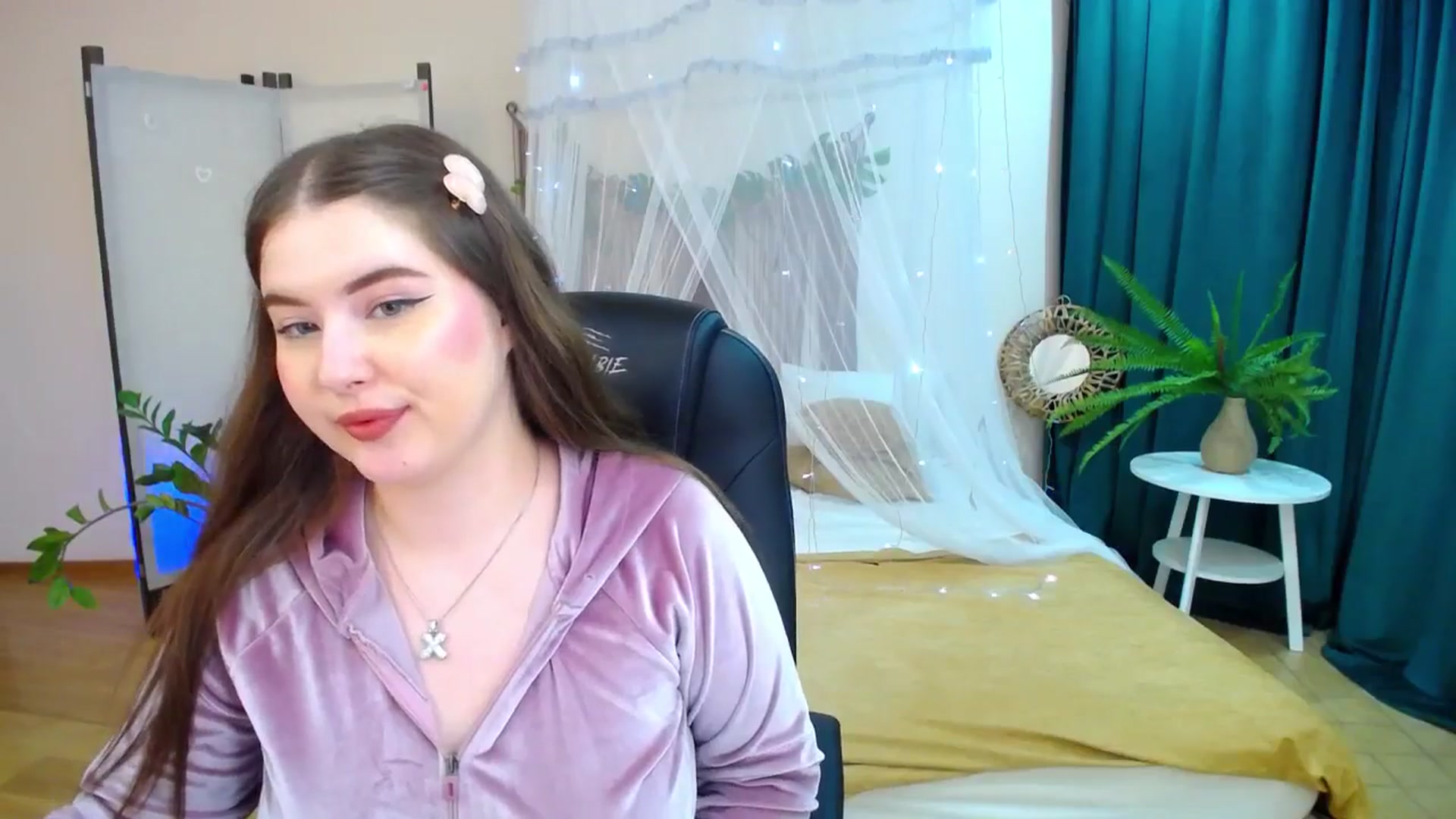 Gallery image thumbnail from AdmireMyEyes's myfreecams stream on, 05/10/2025, 23:50 image 11 of 20
