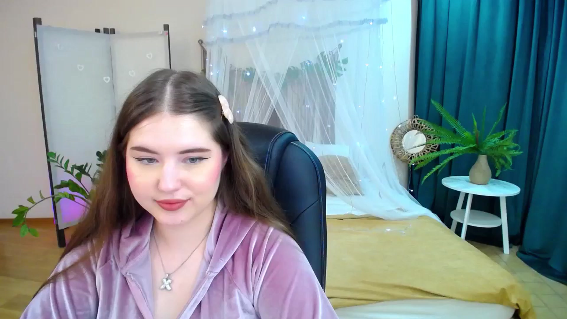 Gallery image thumbnail from AdmireMyEyes's myfreecams stream on, 05/10/2025, 23:50 image 4 of 20