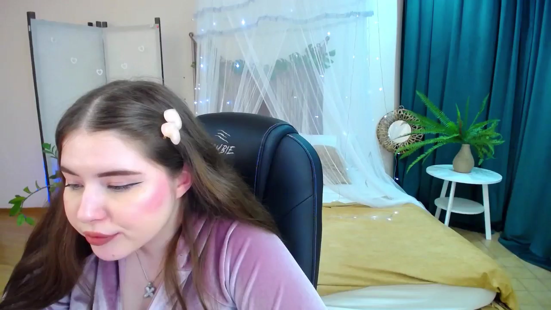 Gallery image thumbnail from AdmireMyEyes's myfreecams stream on, 05/11/2025, 24:53 image 8 of 20