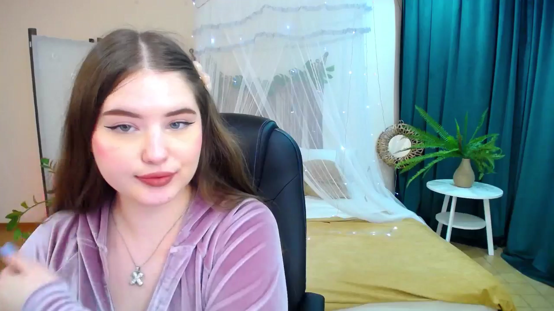 Gallery image thumbnail from AdmireMyEyes's myfreecams stream on, 05/11/2025, 24:53 image 16 of 20