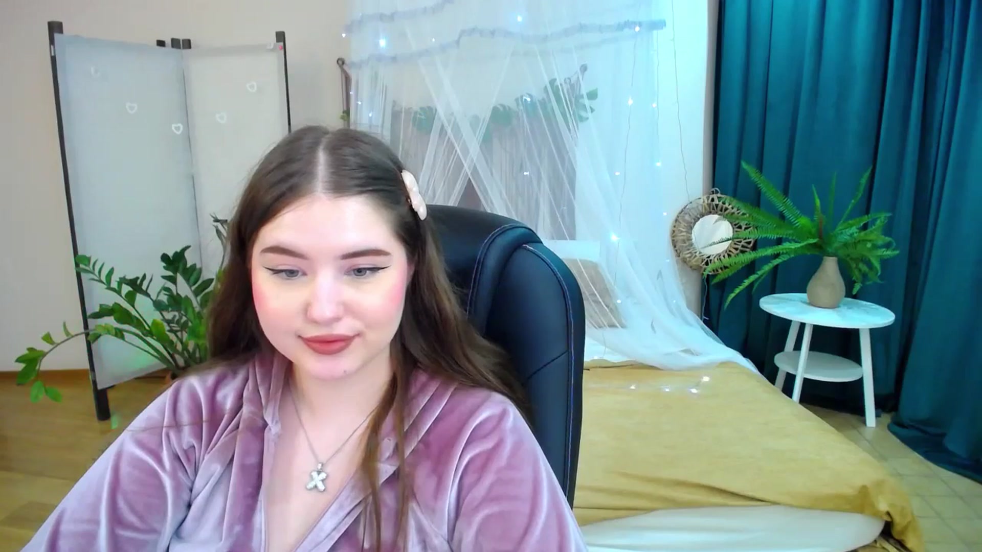 Gallery image thumbnail from AdmireMyEyes's myfreecams stream on, 05/11/2025, 24:53 image 10 of 20