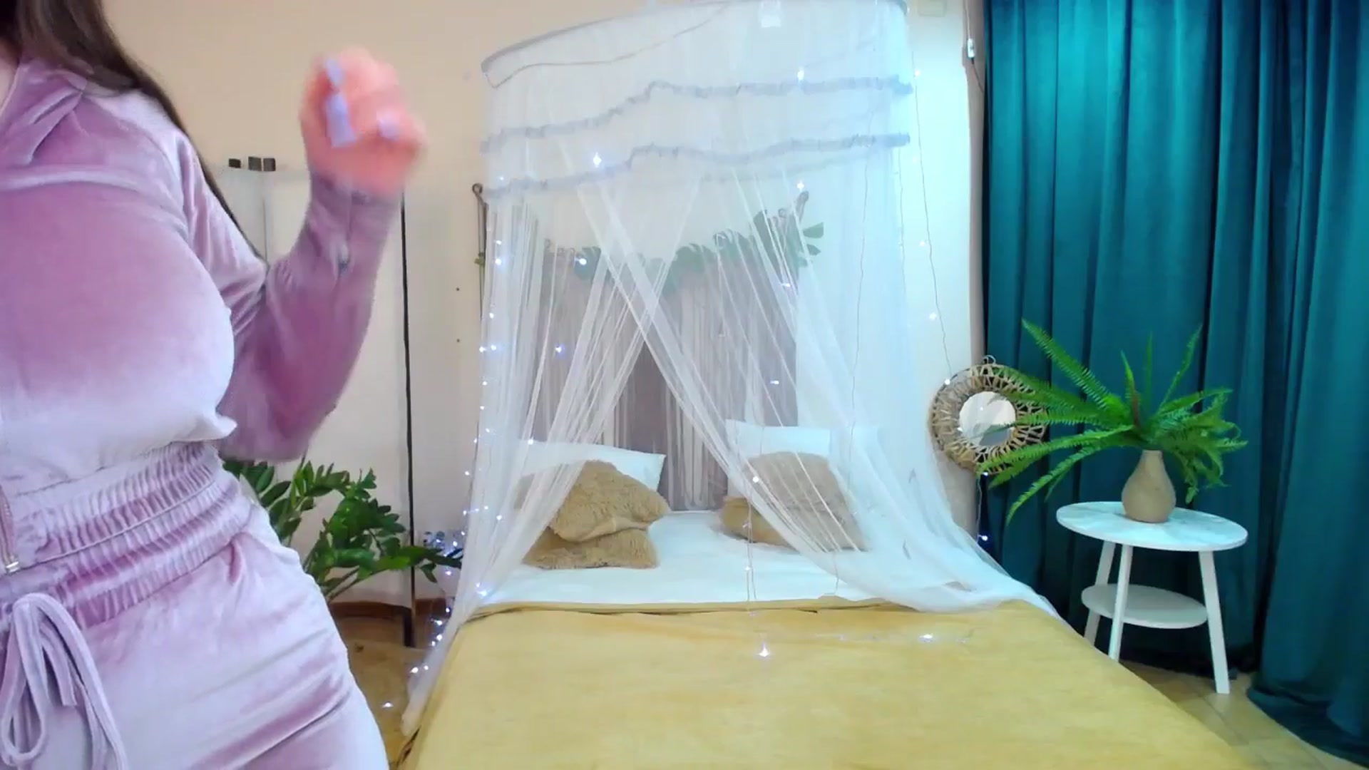 Gallery image thumbnail from AdmireMyEyes's myfreecams stream on, 05/11/2025, 24:53 image 19 of 20
