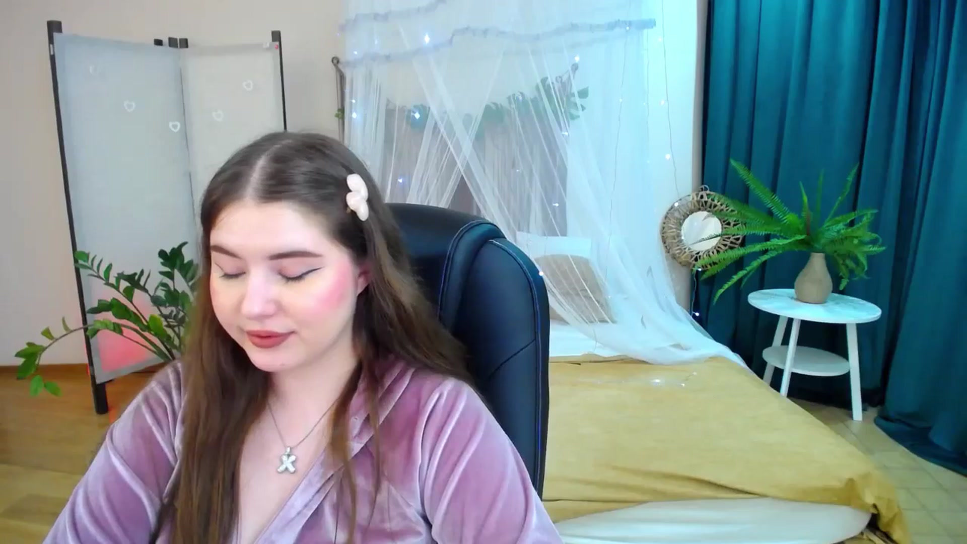 Gallery image thumbnail from AdmireMyEyes's myfreecams stream on, 05/11/2025, 24:53 image 5 of 20