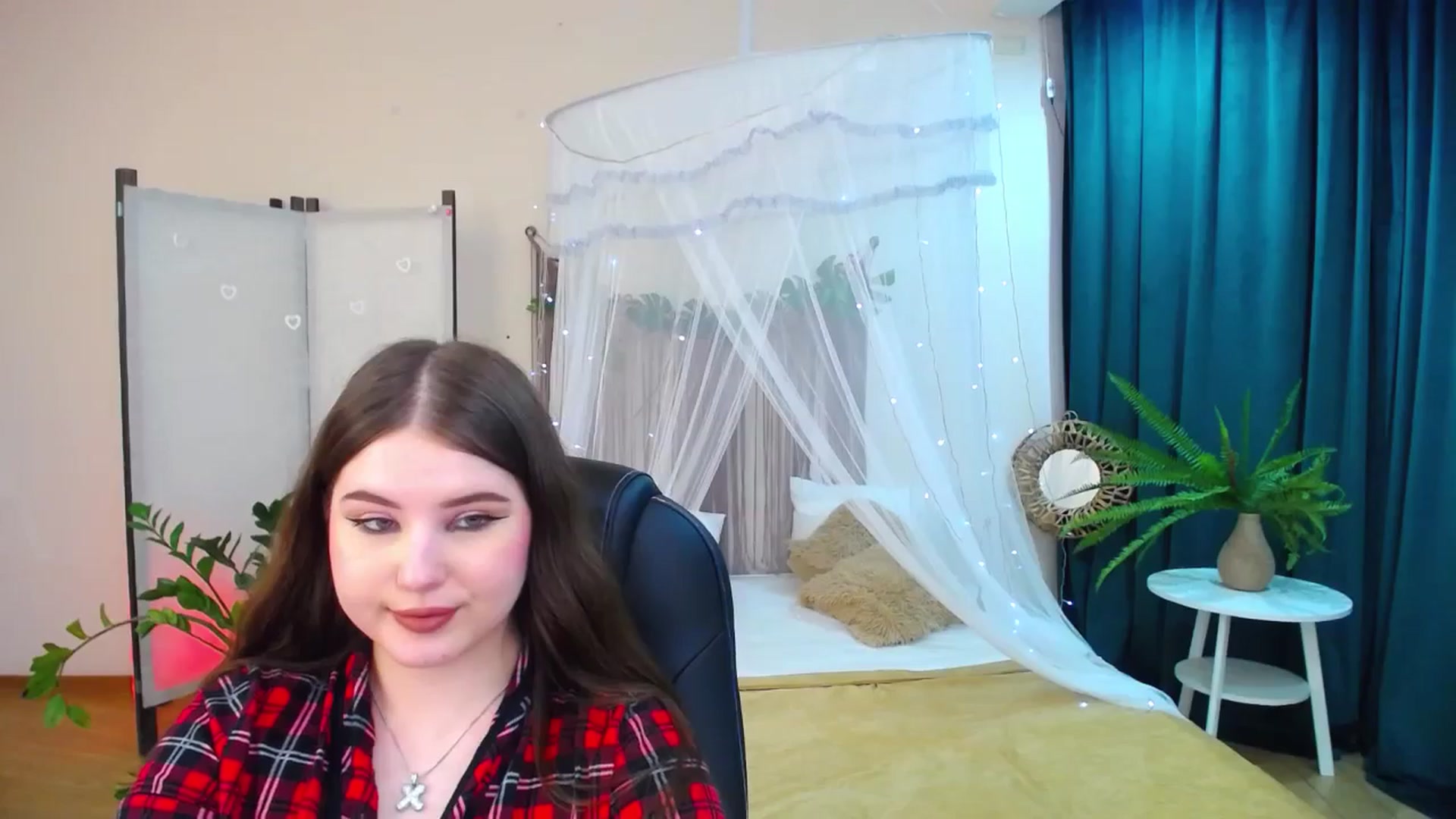 Gallery image thumbnail from AdmireMyEyes's myfreecams stream on, 05/13/2025, 07:47 image 16 of 20