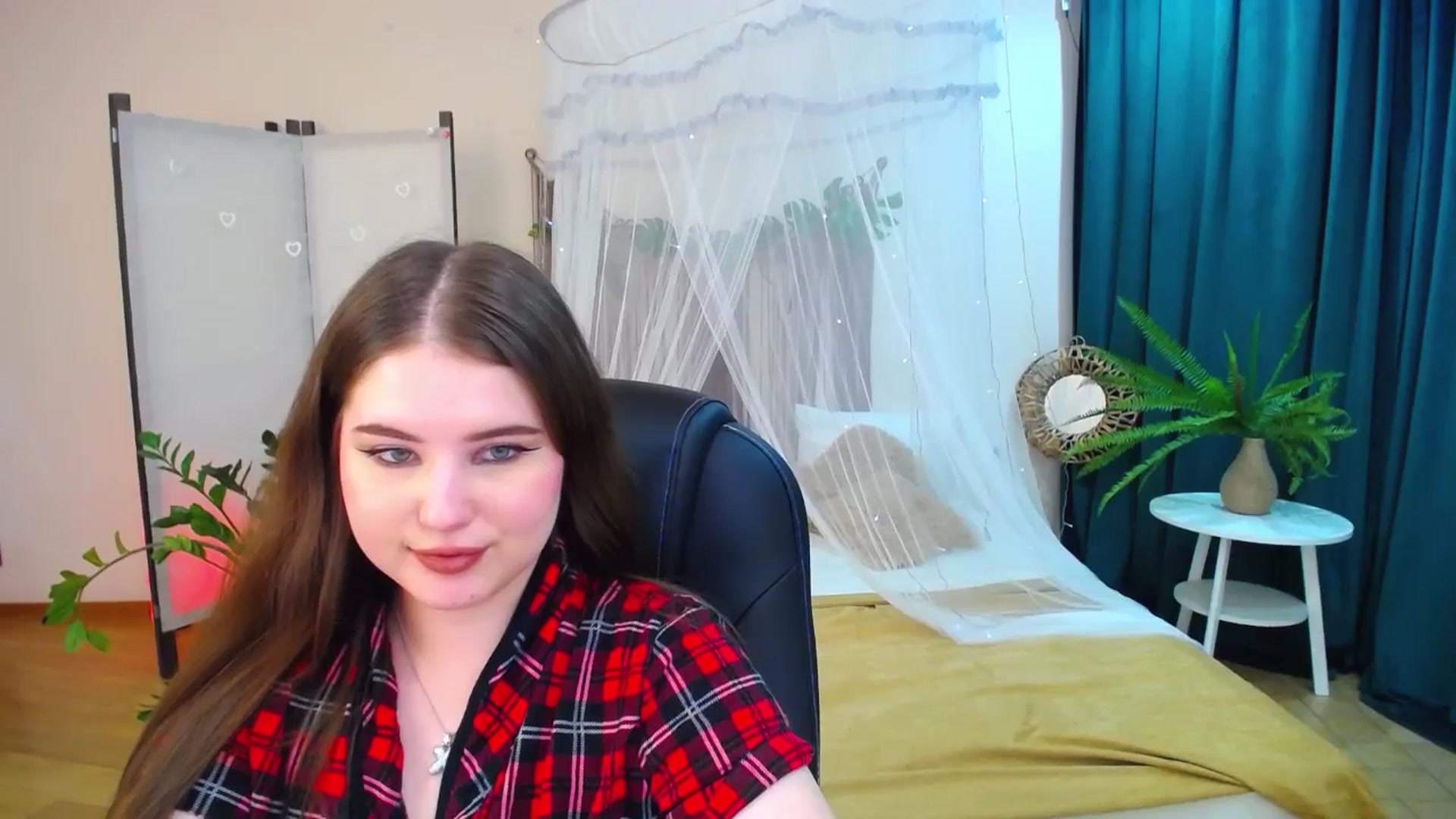 Gallery image thumbnail from AdmireMyEyes's myfreecams stream on, 05/13/2025, 09:48 image 4 of 20
