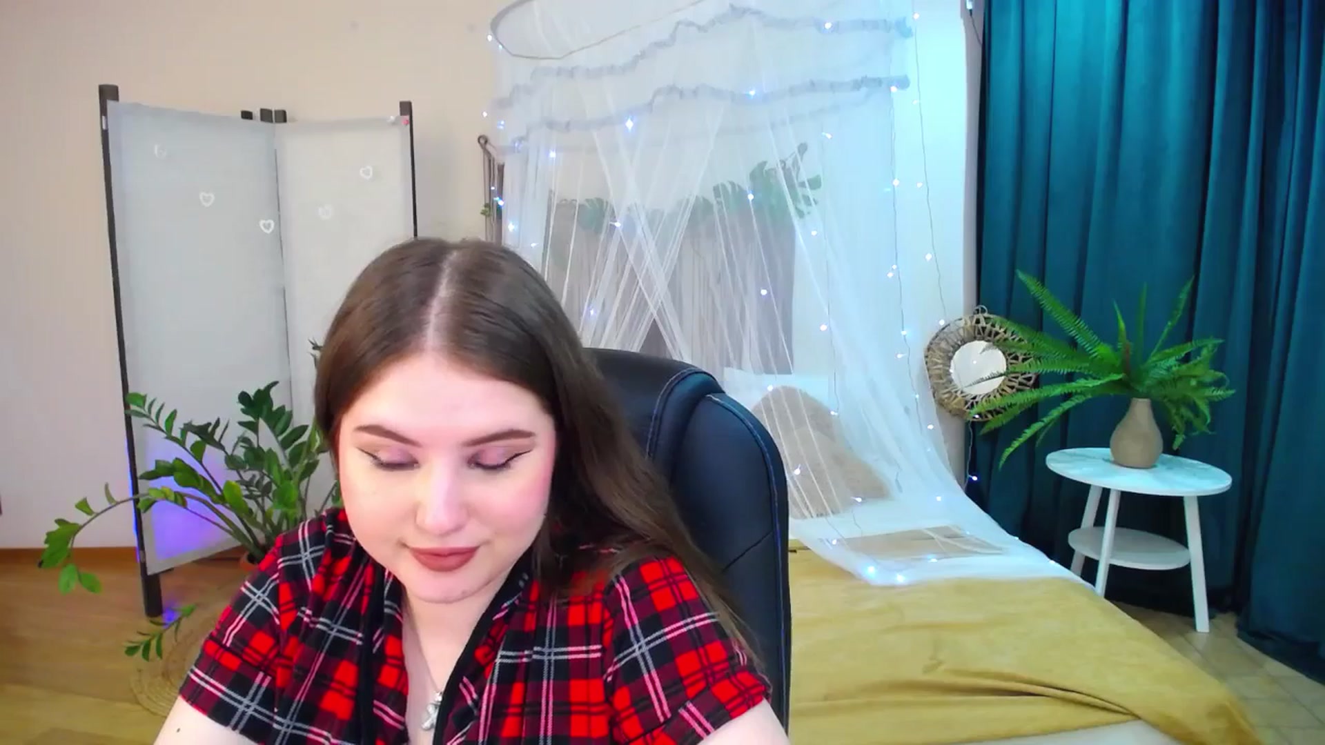 Gallery image thumbnail from AdmireMyEyes's myfreecams stream on, 05/13/2025, 09:48 image 8 of 20