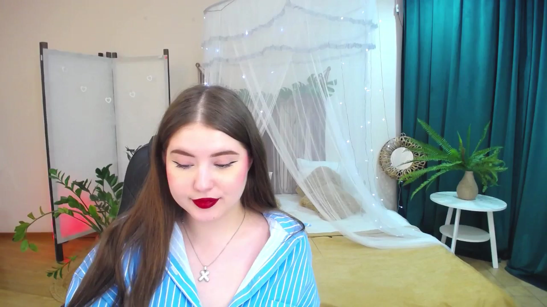 Gallery image thumbnail from AdmireMyEyes's myfreecams stream on, 05/15/2025, 07:44 image 8 of 20