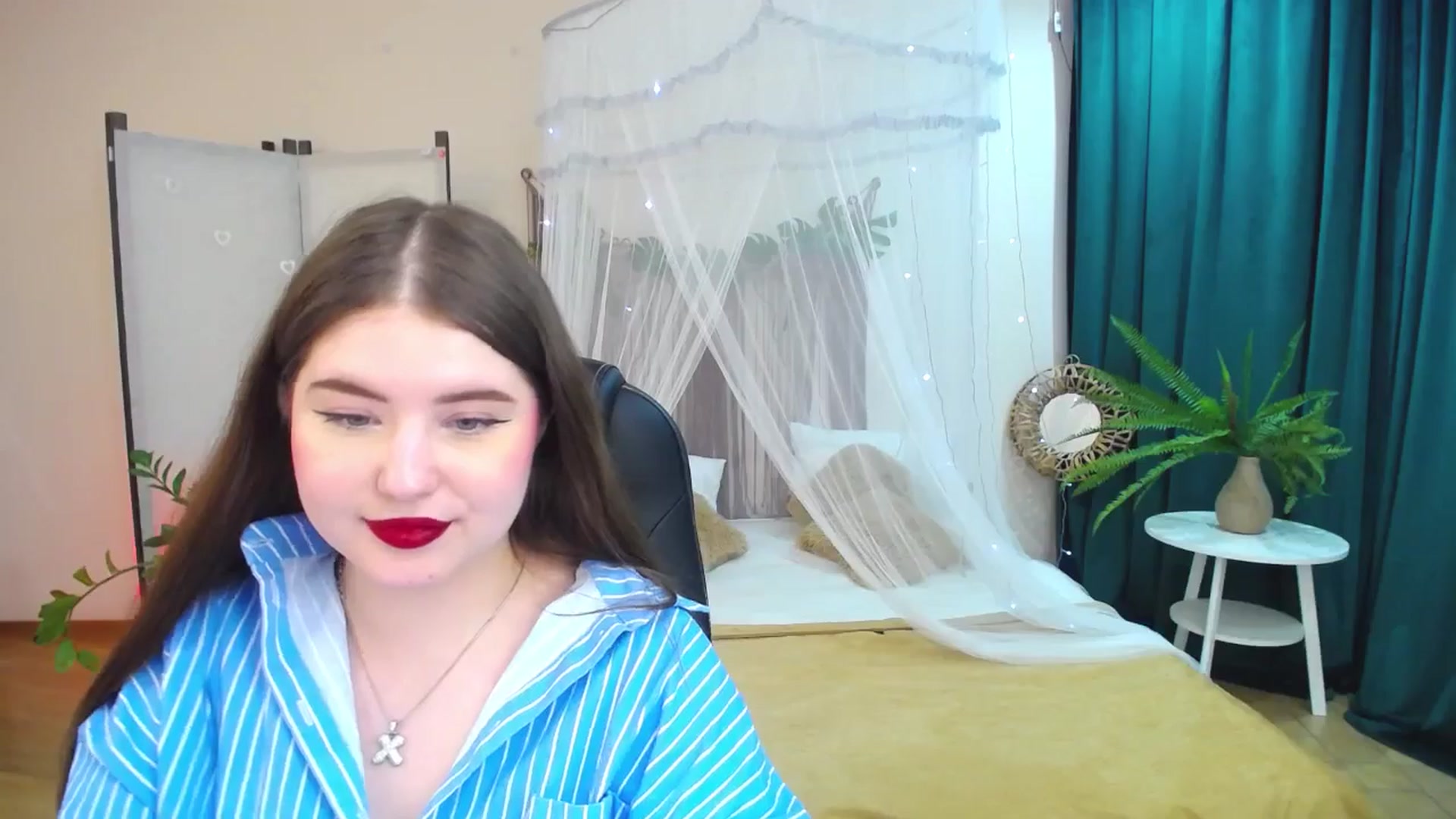 Gallery image thumbnail from AdmireMyEyes's myfreecams stream on, 05/15/2025, 07:44 image 10 of 20
