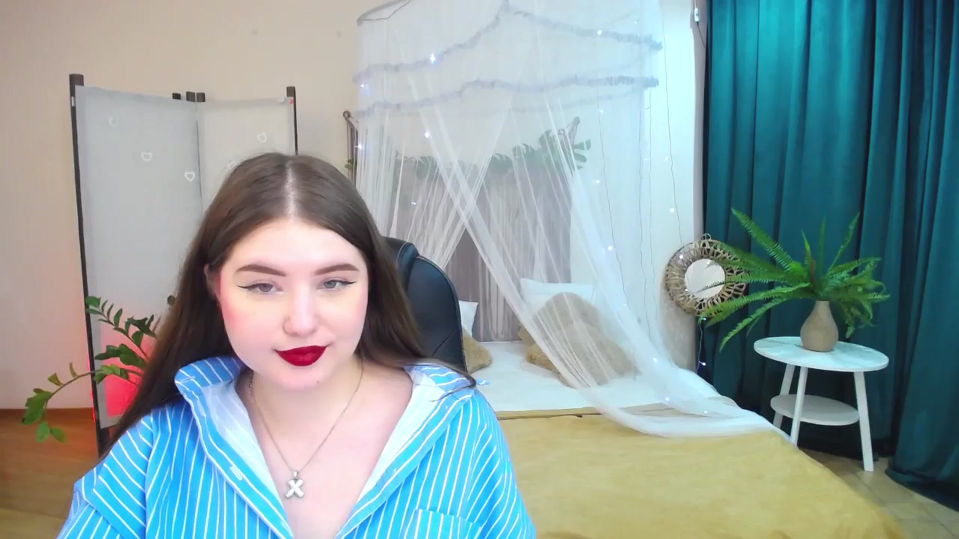 Gallery image thumbnail from AdmireMyEyes's myfreecams stream on, 05/15/2025, 07:44 image 9 of 20