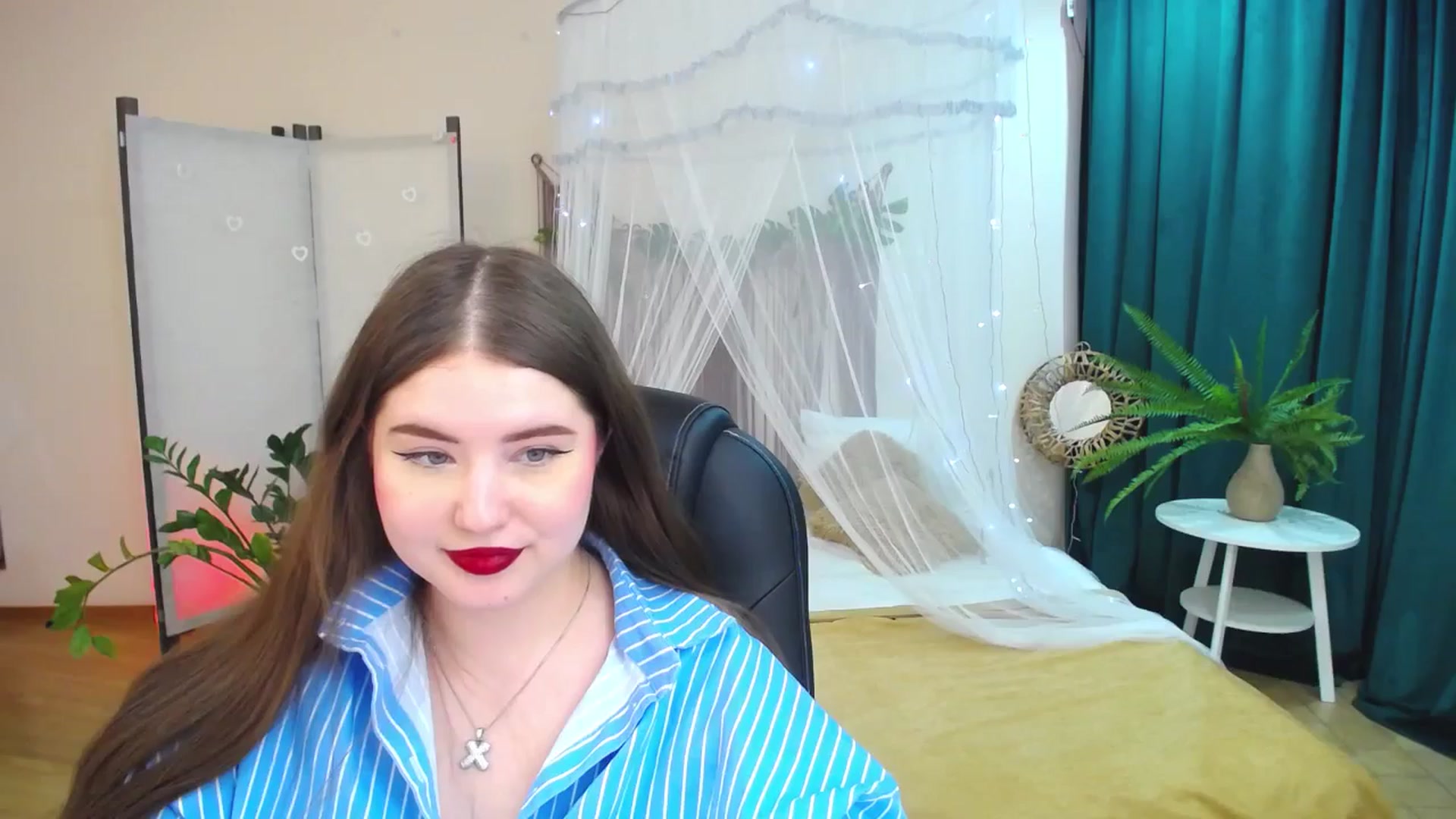 Gallery image thumbnail from AdmireMyEyes's myfreecams stream on, 05/15/2025, 08:38 image 4 of 20