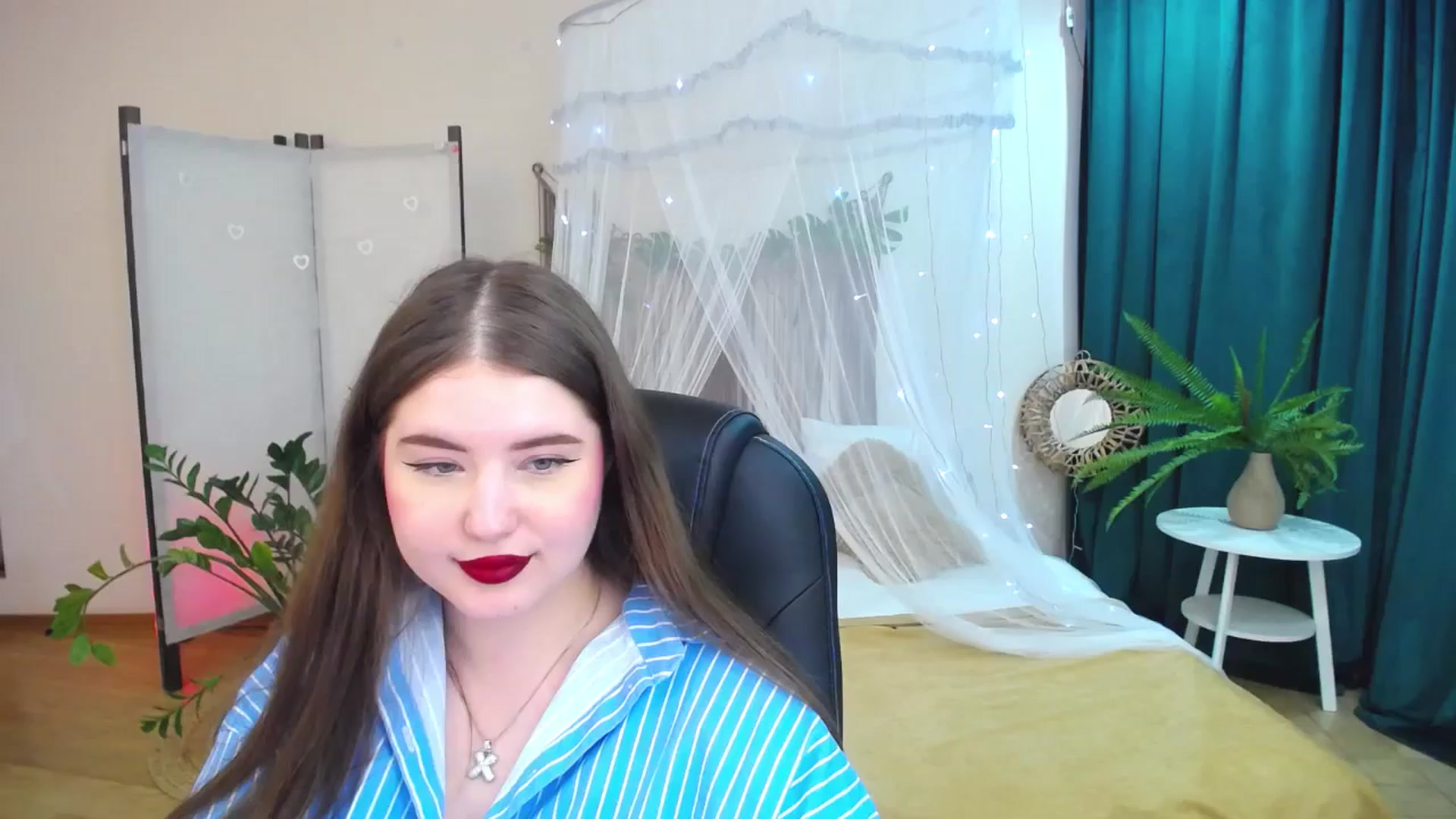 Gallery image thumbnail from AdmireMyEyes's myfreecams stream on, 05/15/2025, 09:01 image 20 of 20