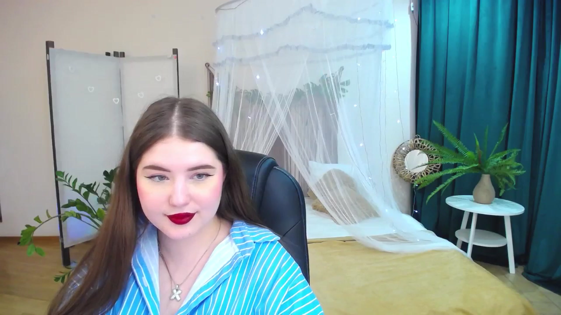 Gallery image thumbnail from AdmireMyEyes's myfreecams stream on, 05/15/2025, 09:01 image 13 of 20