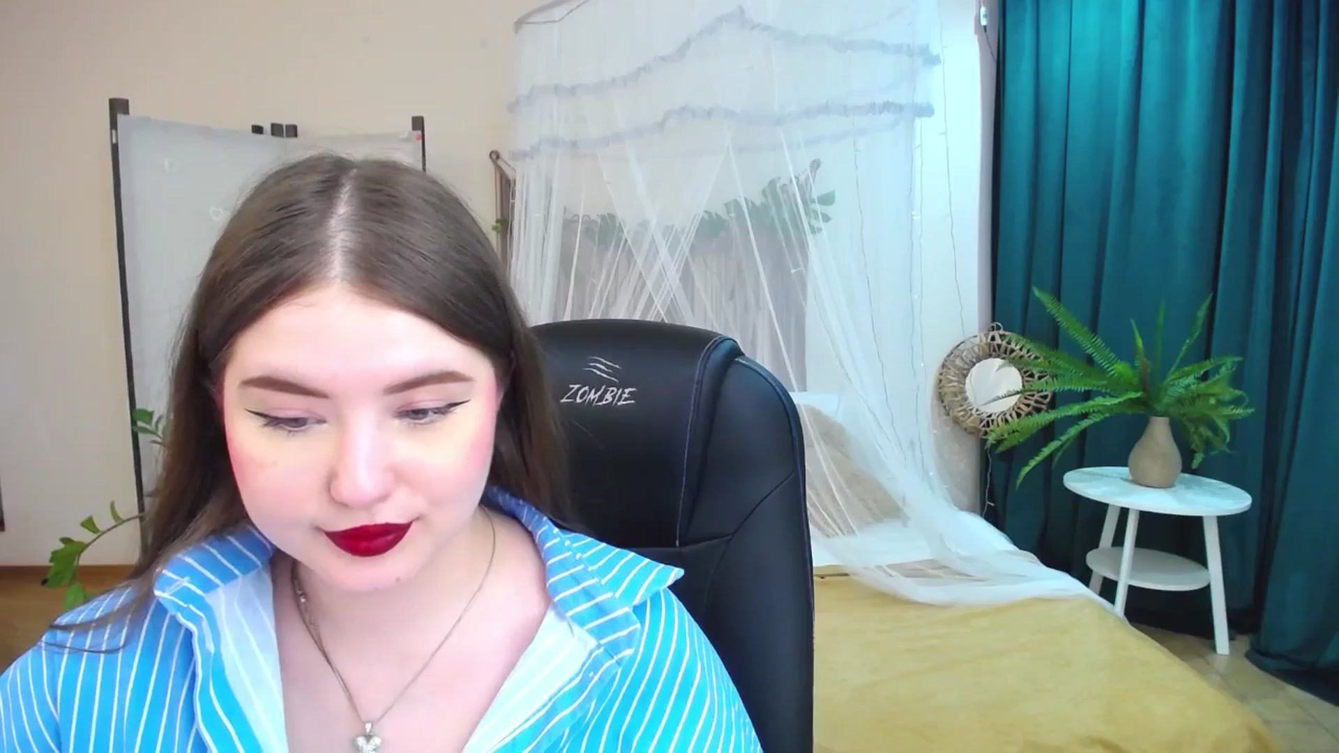 Gallery image thumbnail from AdmireMyEyes's myfreecams stream on, 05/15/2025, 09:01 image 4 of 20
