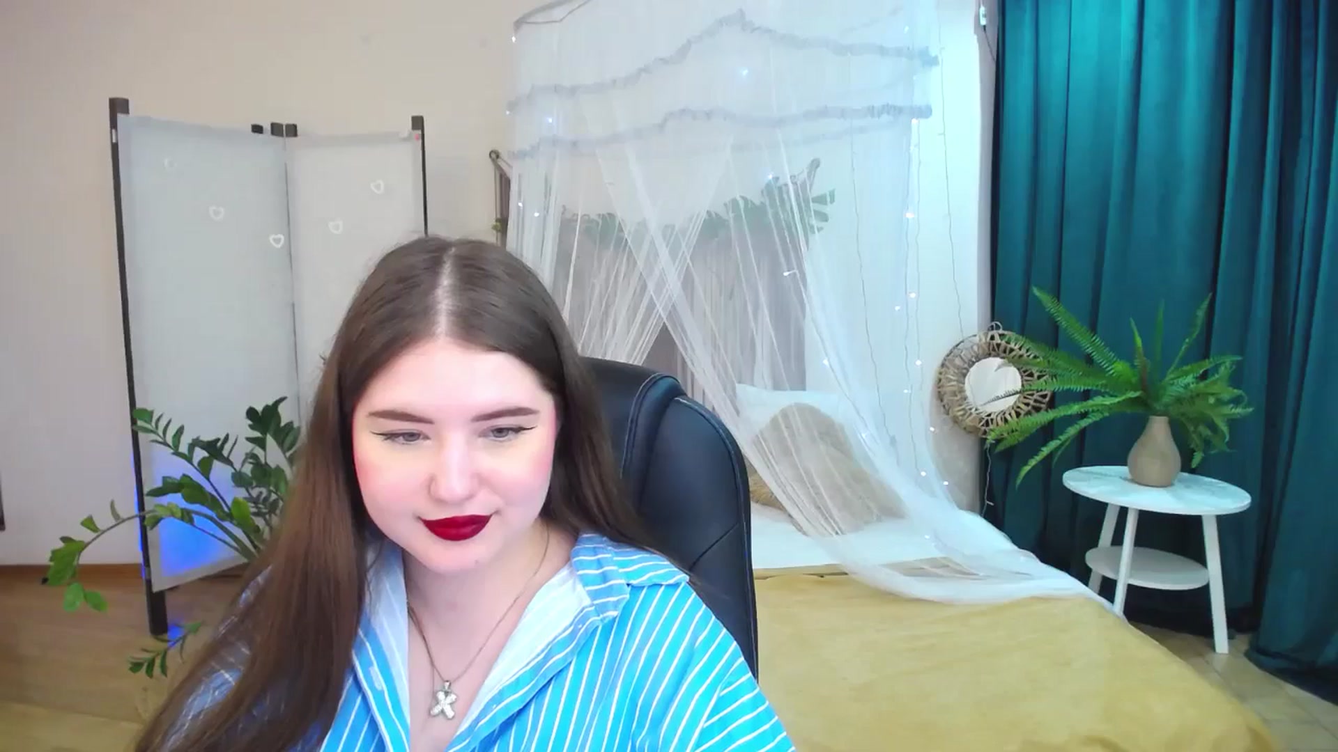 Gallery image thumbnail from AdmireMyEyes's myfreecams stream on, 05/15/2025, 09:01 image 16 of 20