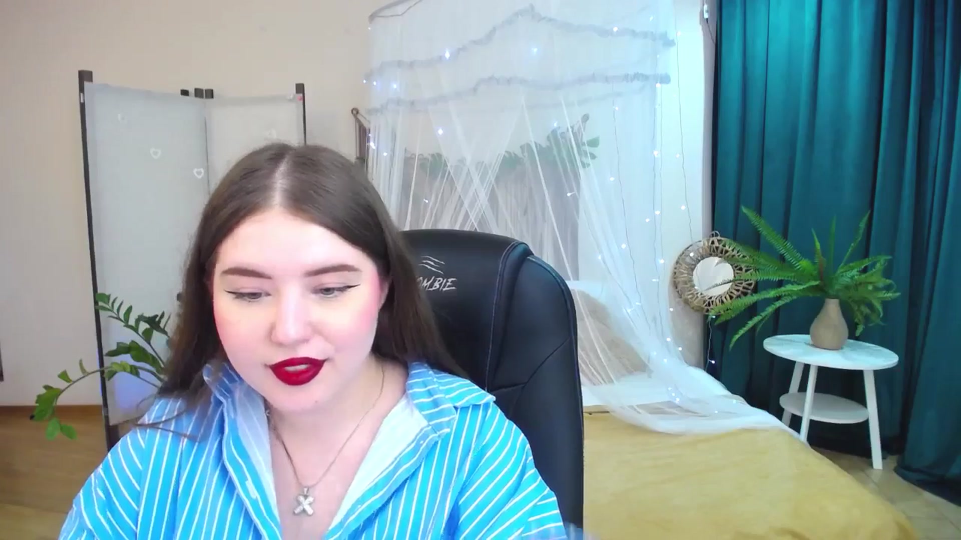 Gallery image thumbnail from AdmireMyEyes's myfreecams stream on, 05/15/2025, 09:01 image 6 of 20