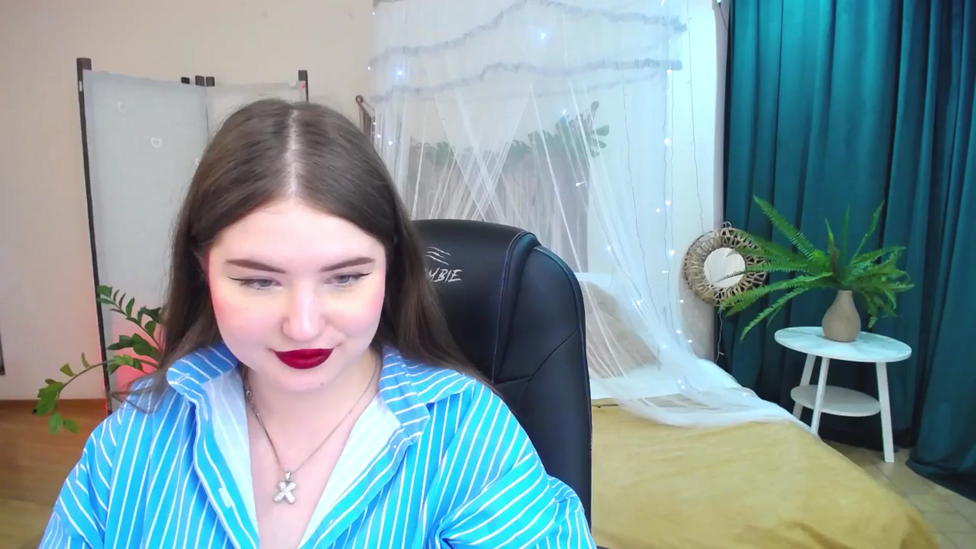 Gallery image thumbnail from AdmireMyEyes's myfreecams stream on, 05/15/2025, 09:01 image 1 of 20