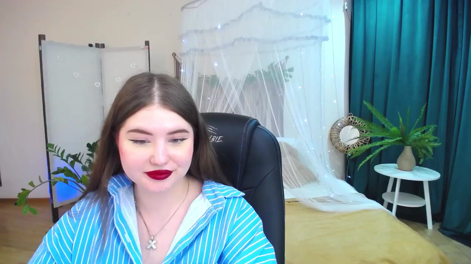 Gallery image thumbnail from AdmireMyEyes's myfreecams stream on, 05/15/2025, 09:01 image 8 of 20