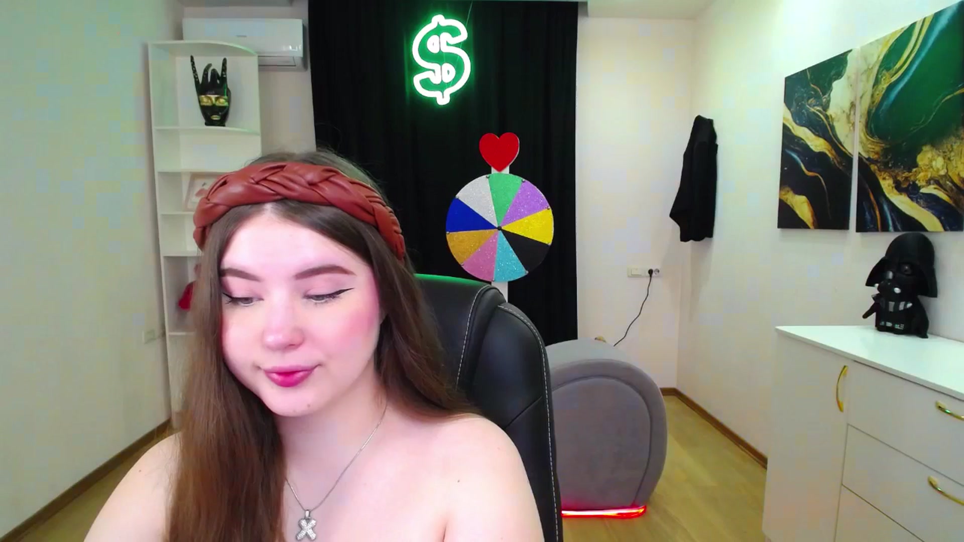 Gallery image thumbnail from AdmireMyEyes's myfreecams stream on, 05/16/2025, 18:52 image 6 of 20