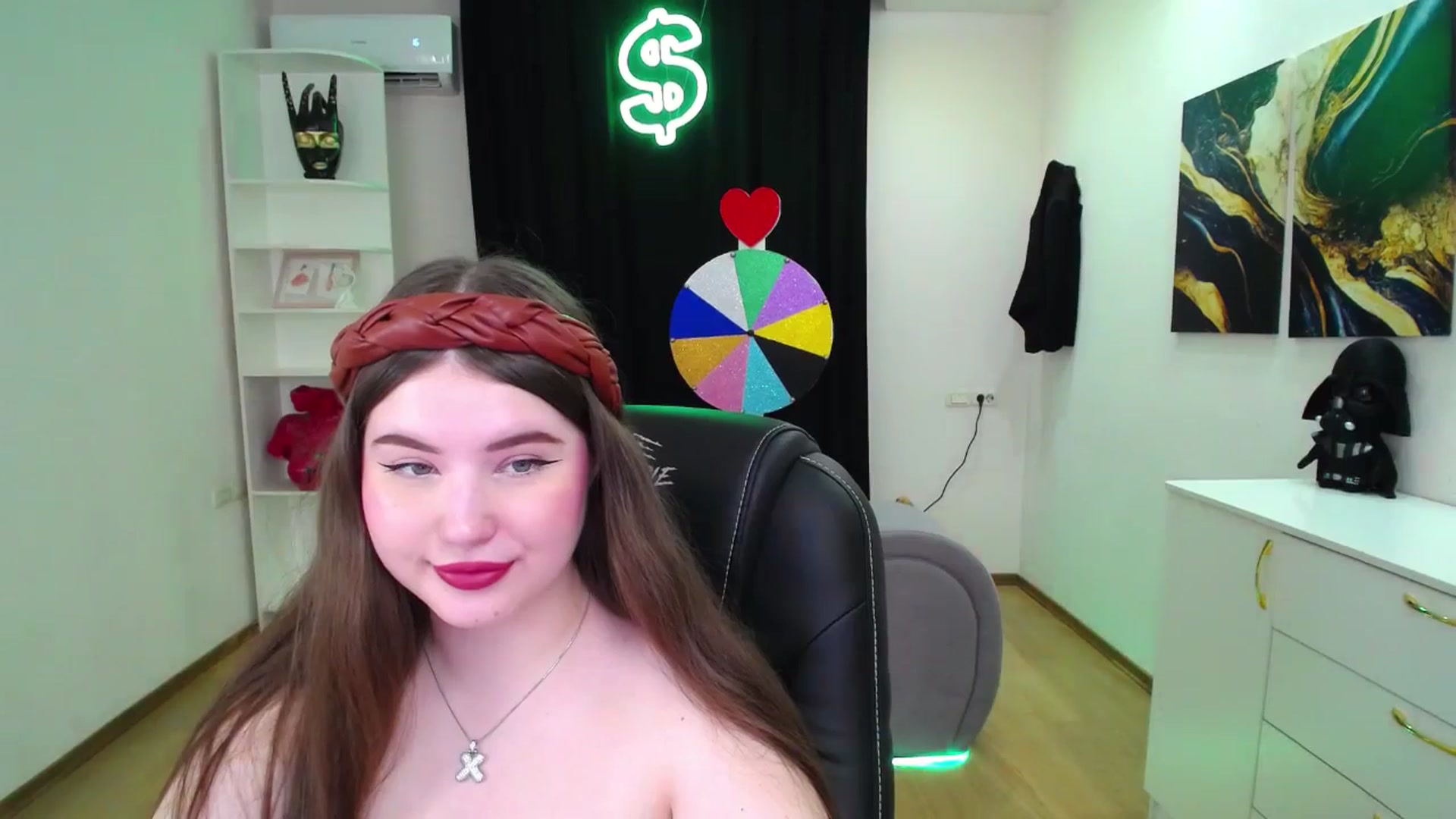 Gallery image thumbnail from AdmireMyEyes's myfreecams stream on, 05/16/2025, 19:46 image 17 of 20