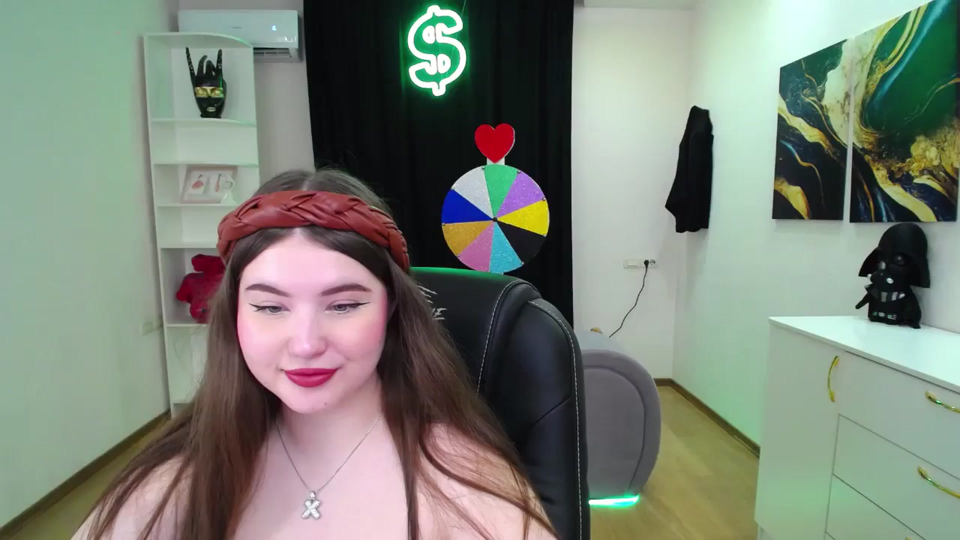 Gallery image thumbnail from AdmireMyEyes's myfreecams stream on, 05/16/2025, 19:46 image 15 of 20
