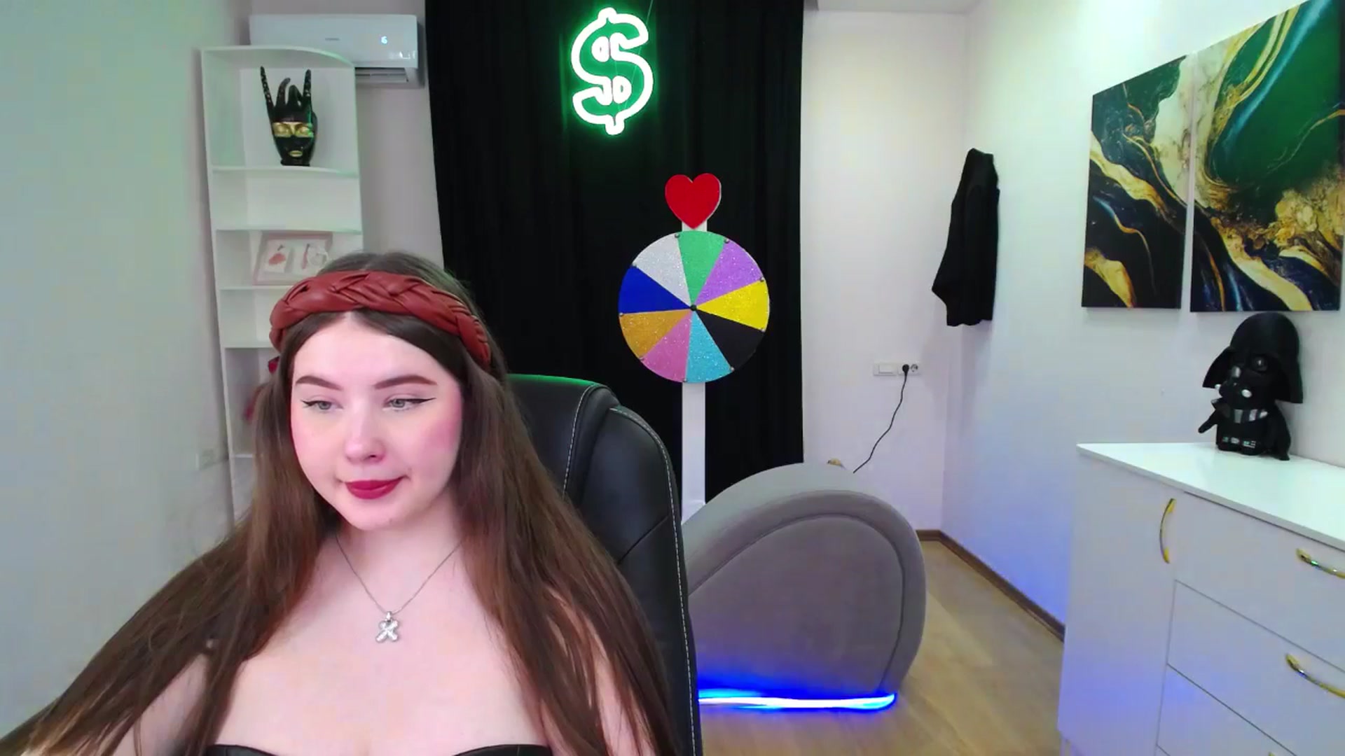 Gallery image thumbnail from AdmireMyEyes's myfreecams stream on, 05/16/2025, 19:46 image 9 of 20