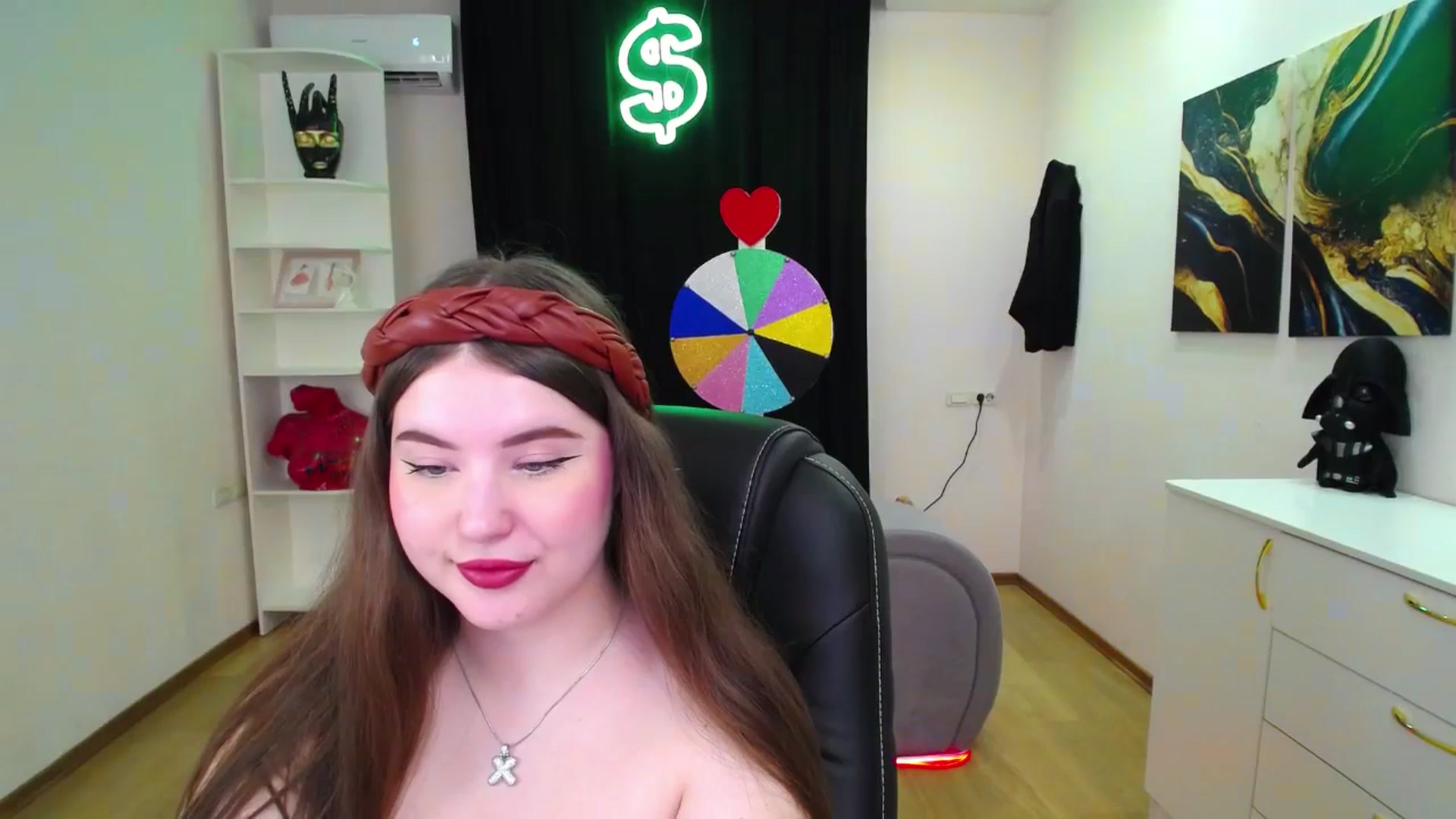 Gallery image thumbnail from AdmireMyEyes's myfreecams stream on, 05/16/2025, 19:46 image 18 of 20