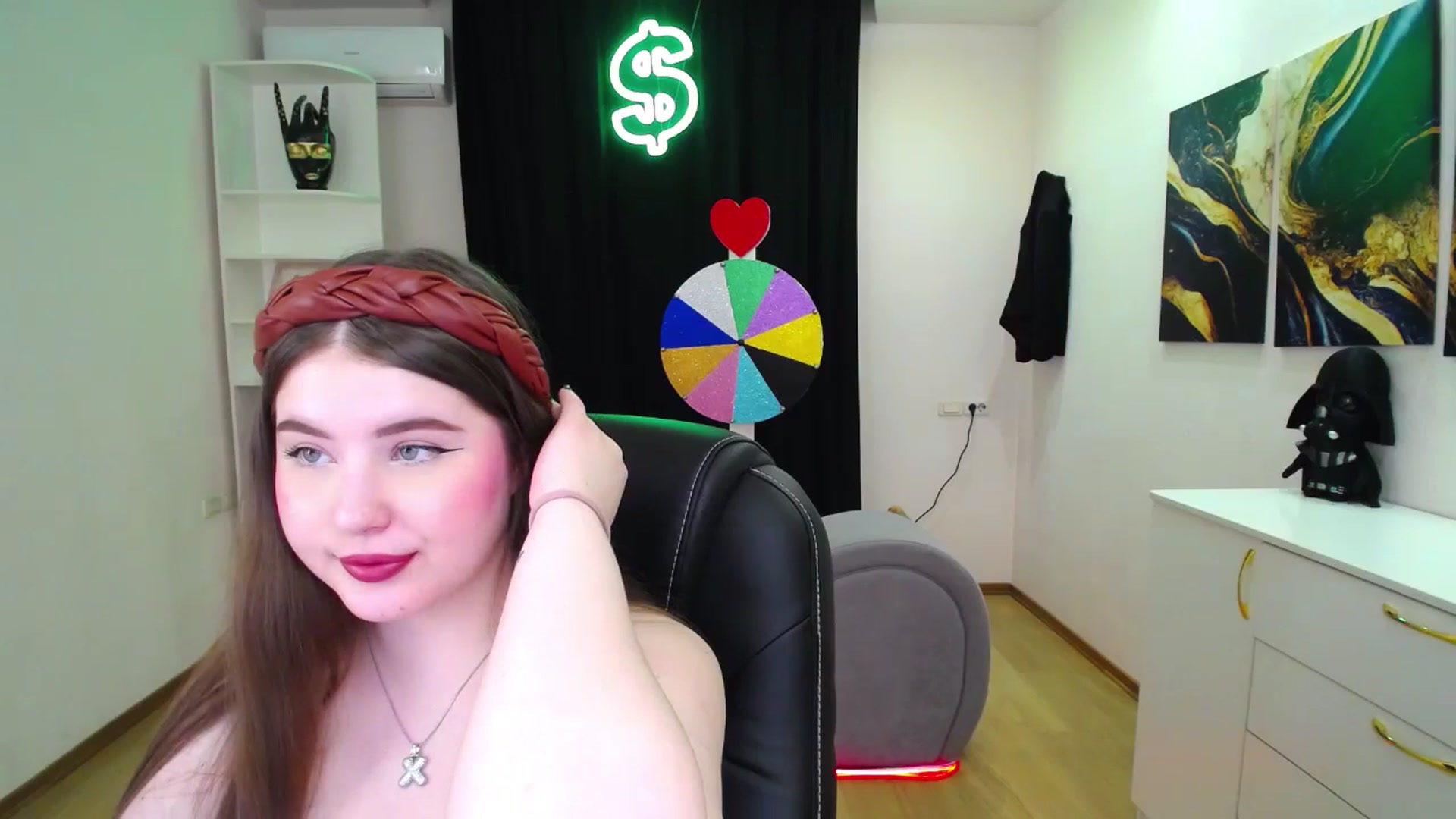 Gallery image thumbnail from AdmireMyEyes's myfreecams stream on, 05/16/2025, 21:35 image 10 of 20
