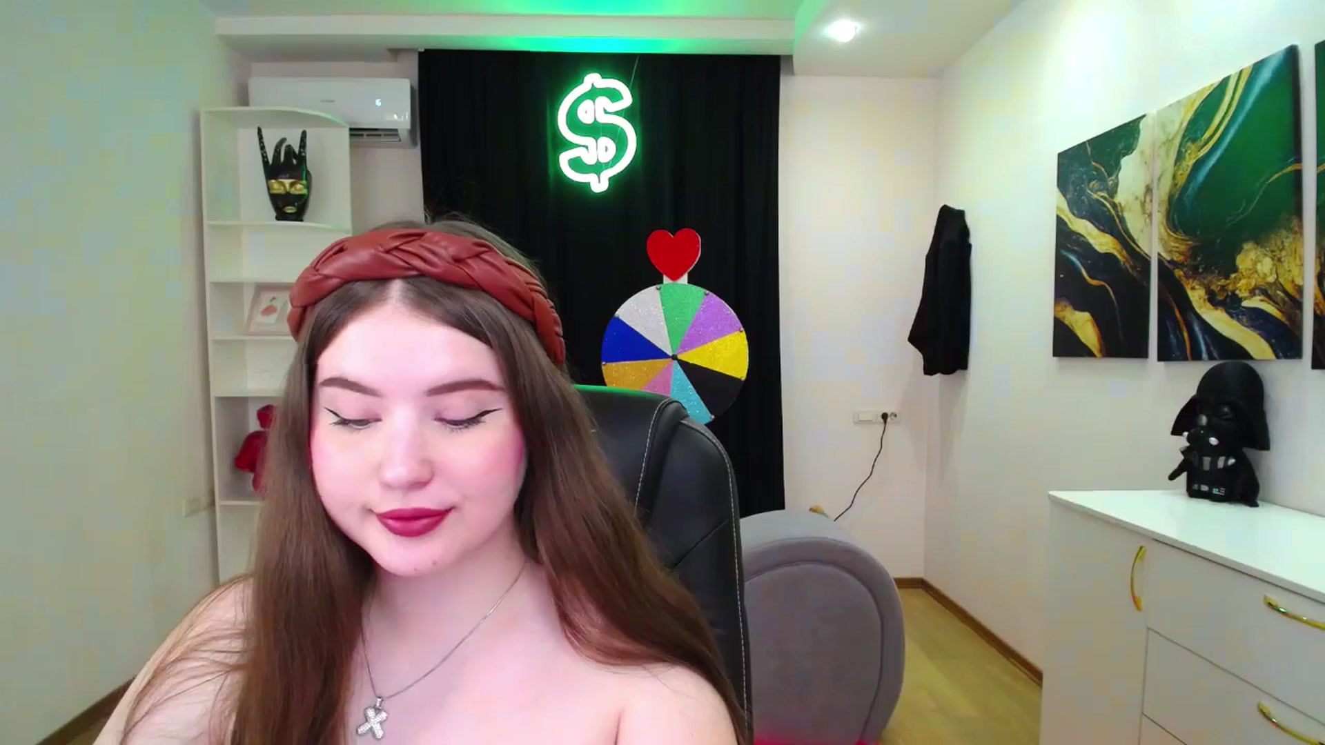 Gallery image thumbnail from AdmireMyEyes's myfreecams stream on, 05/16/2025, 21:35 image 5 of 20
