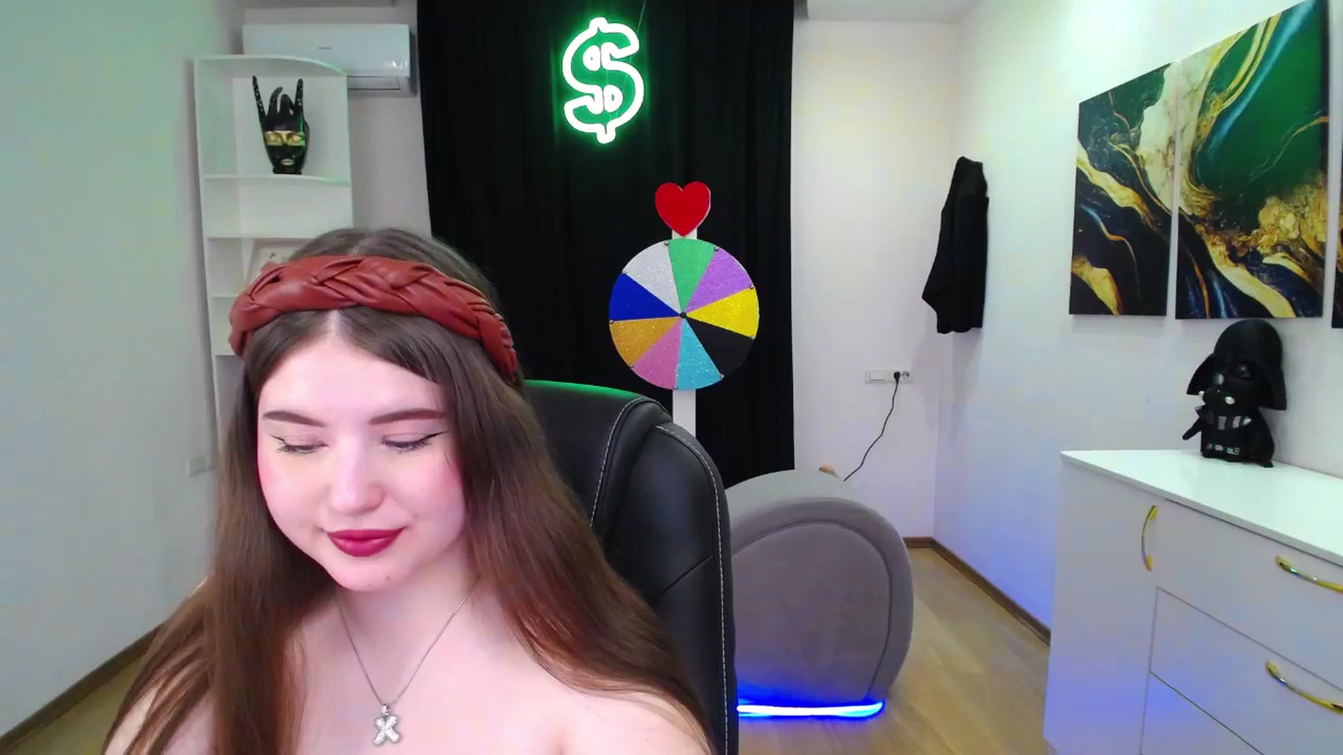 Gallery image thumbnail from AdmireMyEyes's myfreecams stream on, 05/16/2025, 21:35 image 9 of 20