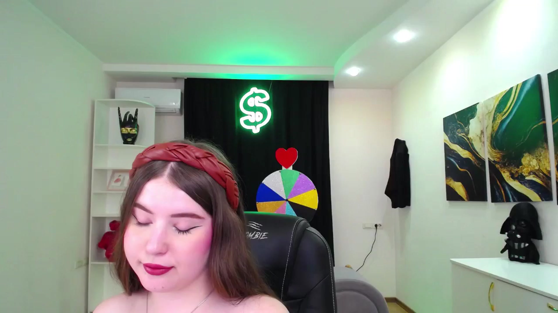 Gallery image thumbnail from AdmireMyEyes's myfreecams stream on, 05/16/2025, 21:35 image 17 of 20