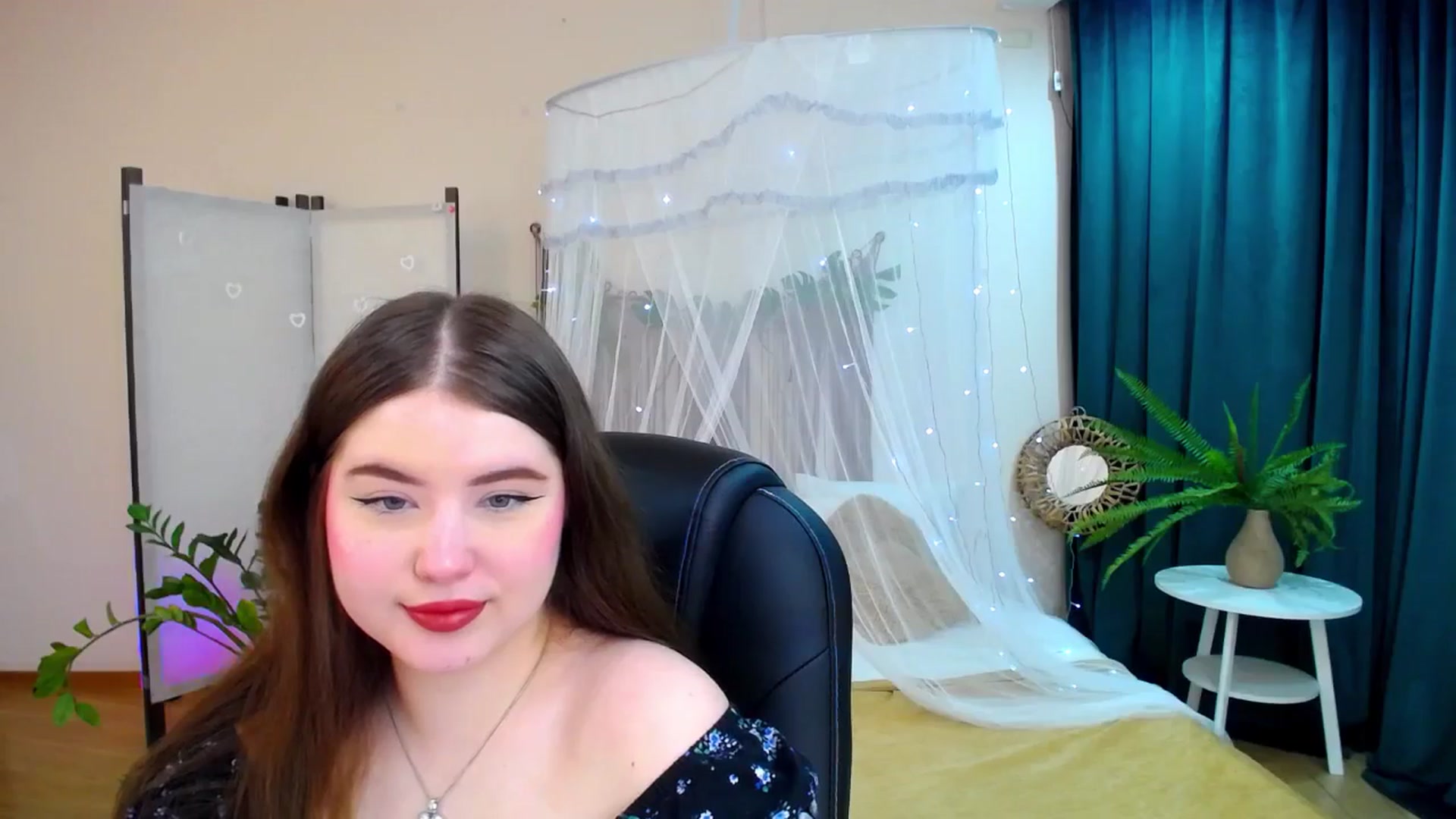 Gallery image thumbnail from AdmireMyEyes's myfreecams stream on, 05/17/2025, 18:57 image 8 of 20