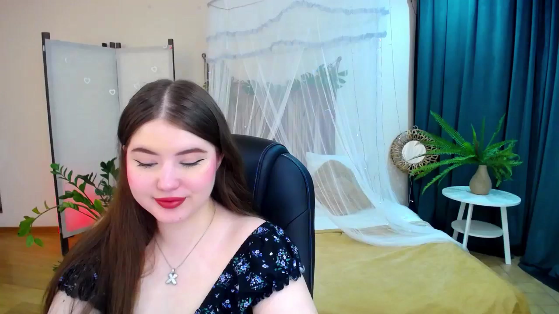 Gallery image thumbnail from AdmireMyEyes's myfreecams stream on, 05/17/2025, 18:57 image 12 of 20