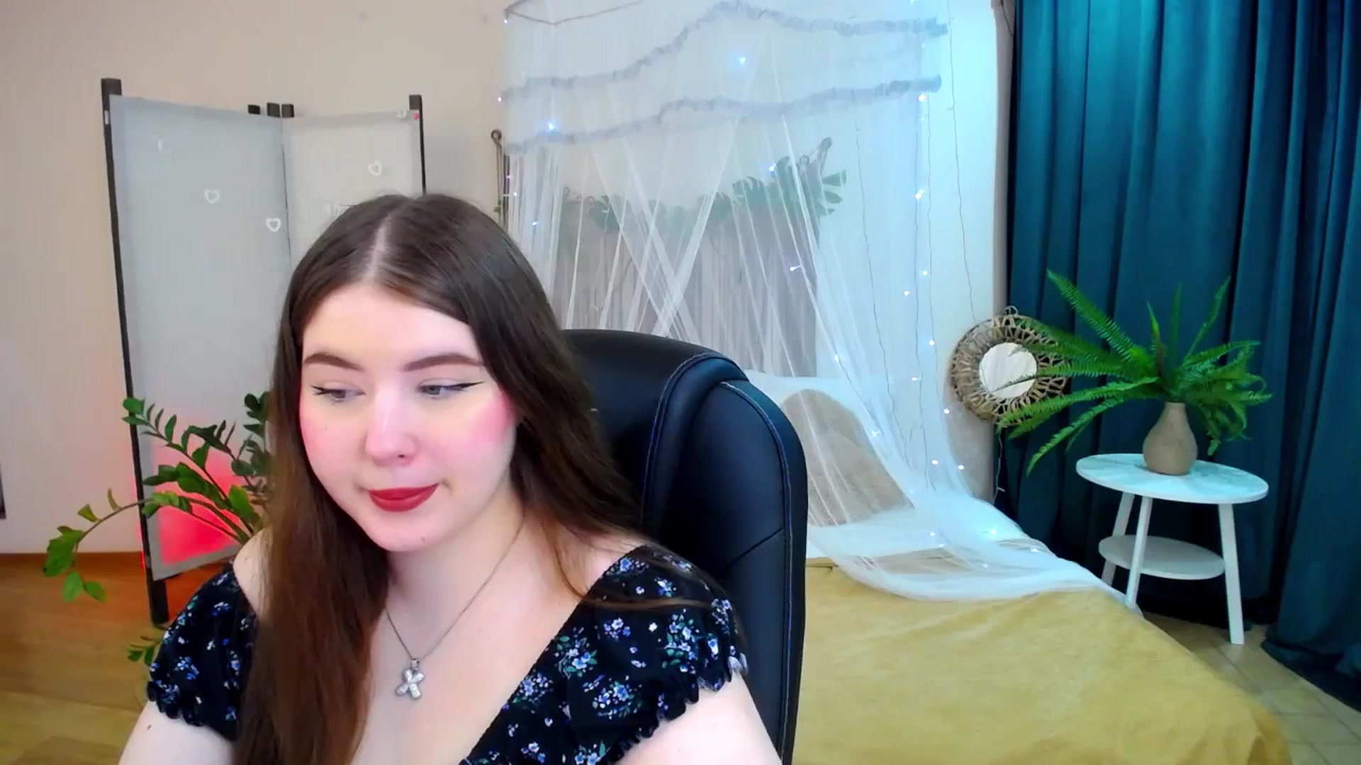 Gallery image thumbnail from AdmireMyEyes's myfreecams stream on, 05/17/2025, 18:57 image 15 of 20
