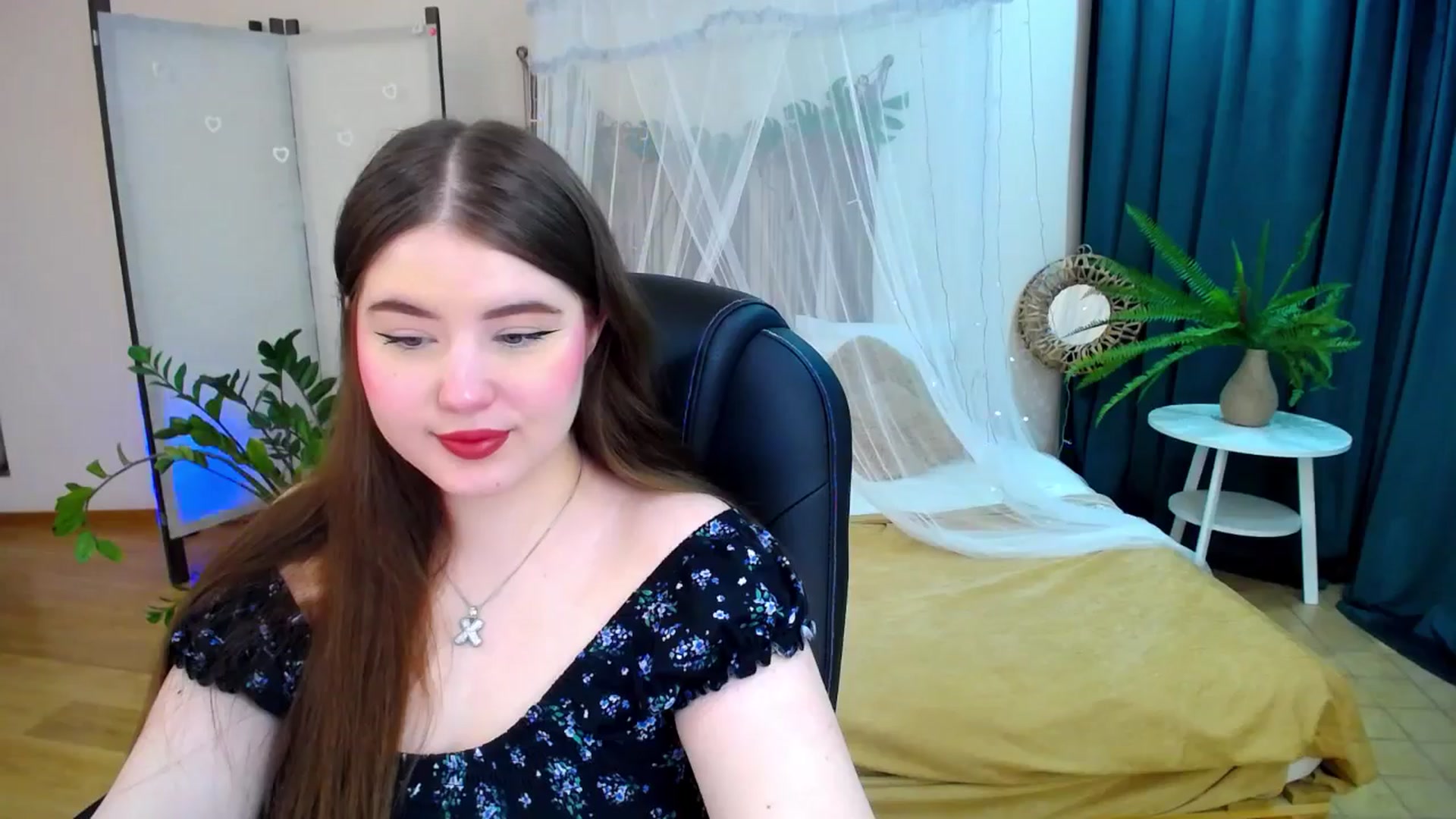 Gallery image thumbnail from AdmireMyEyes's myfreecams stream on, 05/17/2025, 18:57 image 10 of 20