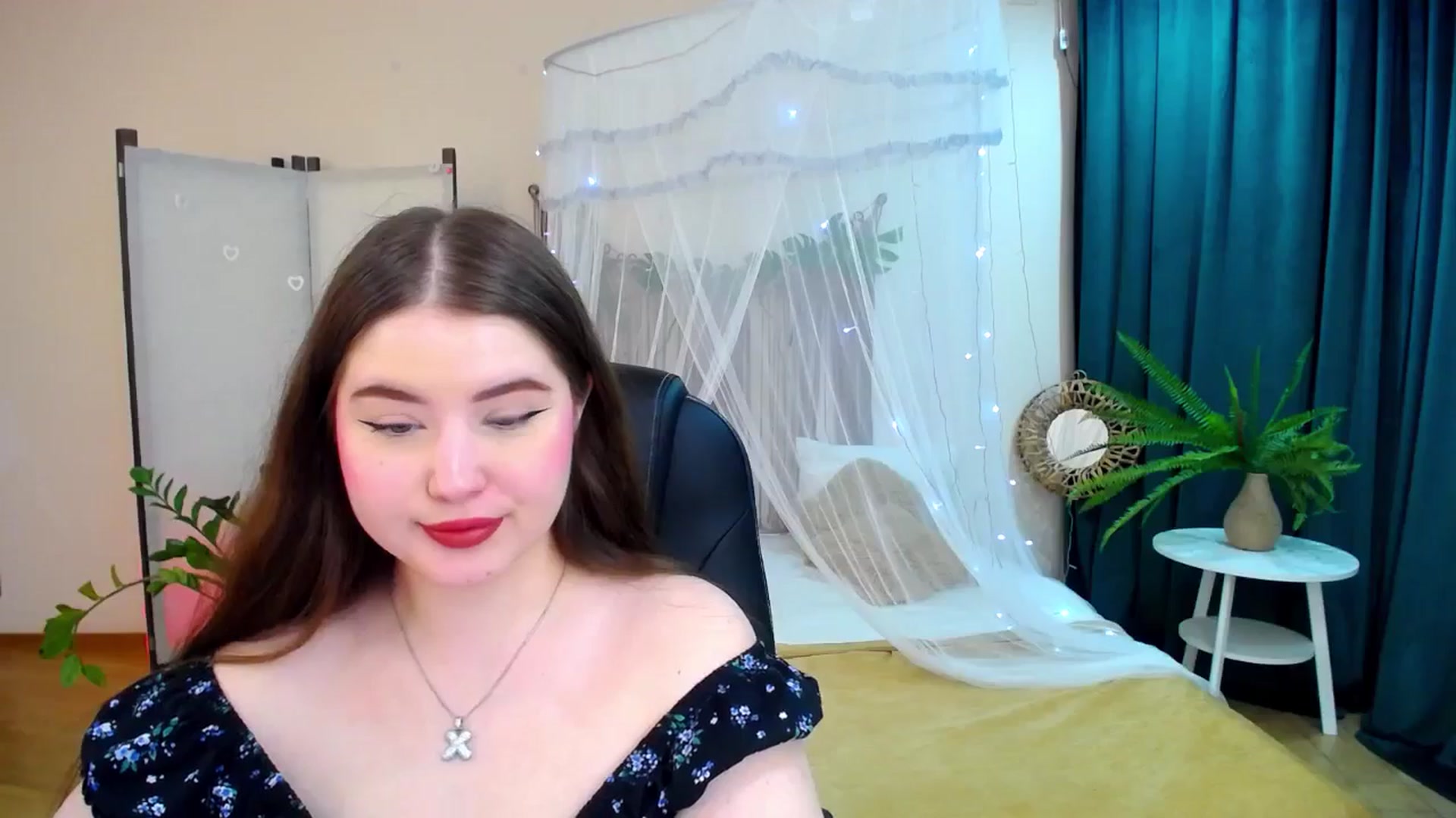 Gallery image thumbnail from AdmireMyEyes's myfreecams stream on, 05/17/2025, 19:18 image 14 of 20
