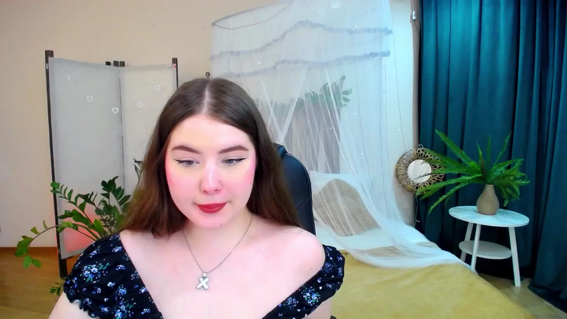 Gallery image thumbnail from AdmireMyEyes's myfreecams stream on, 05/17/2025, 19:18 image 3 of 20