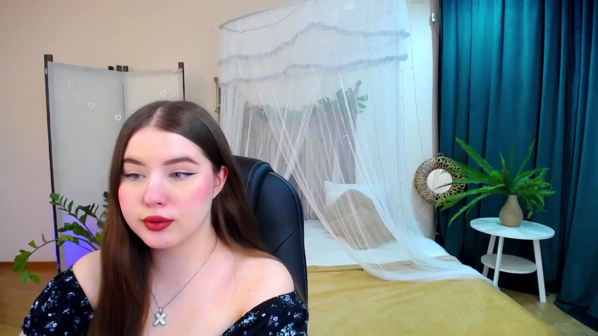 Gallery image thumbnail from AdmireMyEyes's myfreecams stream on, 05/17/2025, 20:23 image 1 of 20