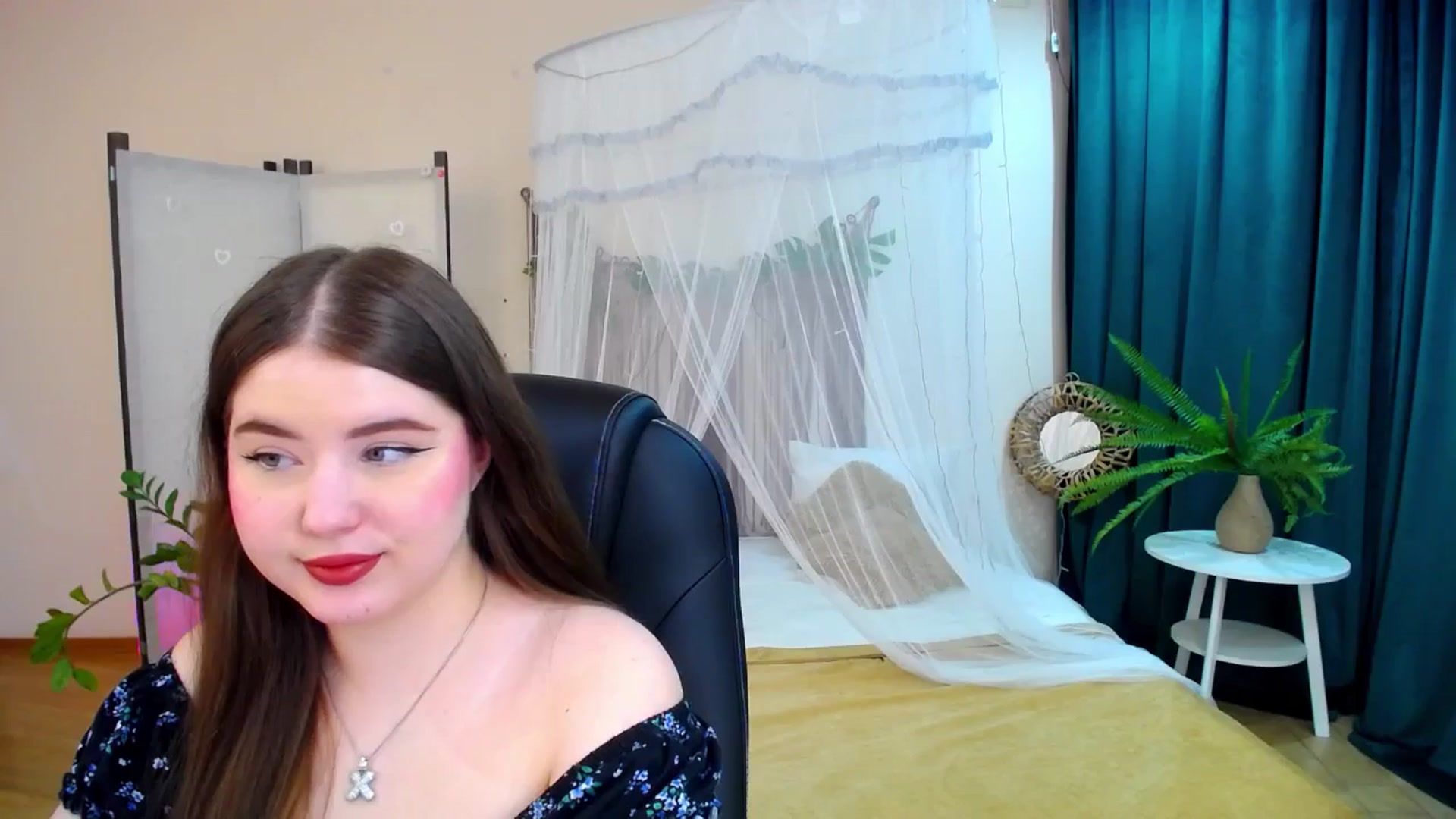 Gallery image thumbnail from AdmireMyEyes's myfreecams stream on, 05/17/2025, 20:23 image 4 of 20