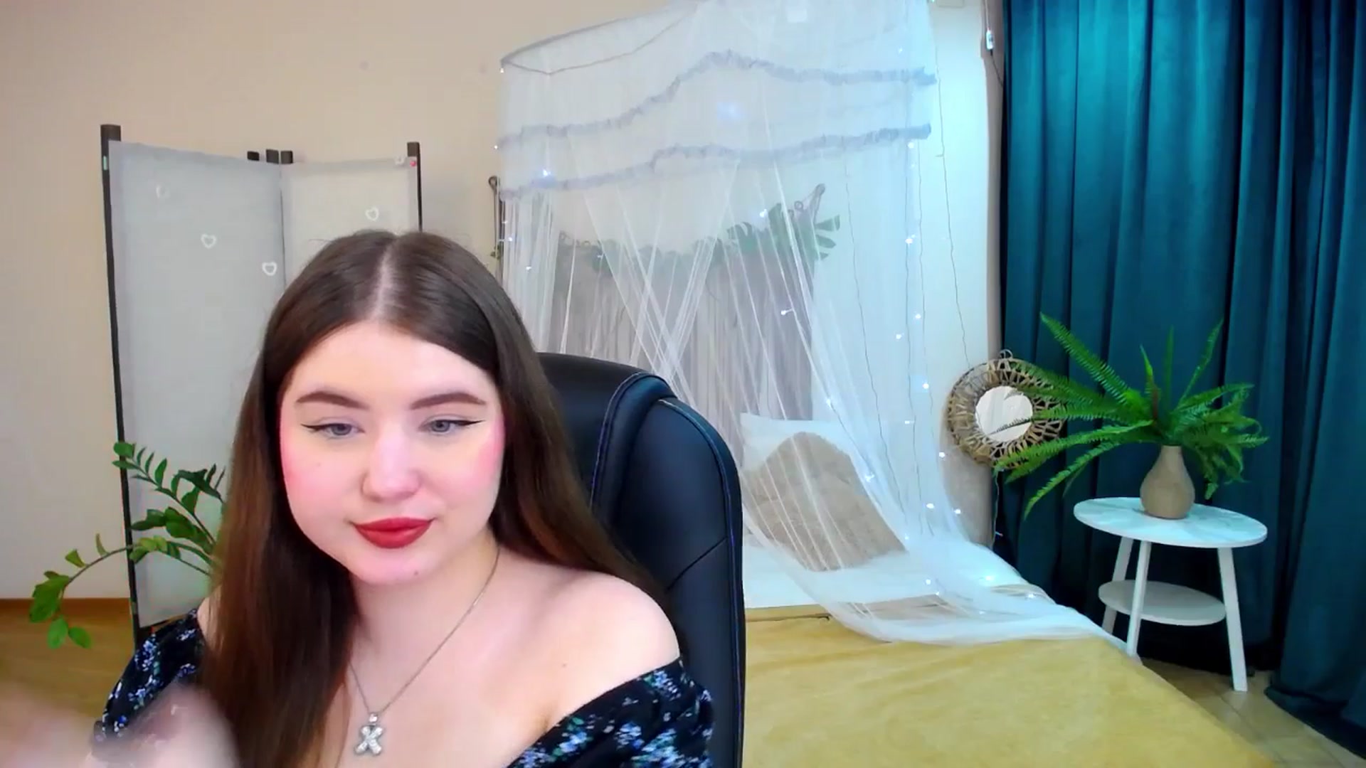 Gallery image thumbnail from AdmireMyEyes's myfreecams stream on, 05/17/2025, 20:23 image 11 of 20